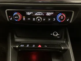 Audi Q3 Sportback 35 1.5 TFSI S-Line | Thumbnail 23 von 27