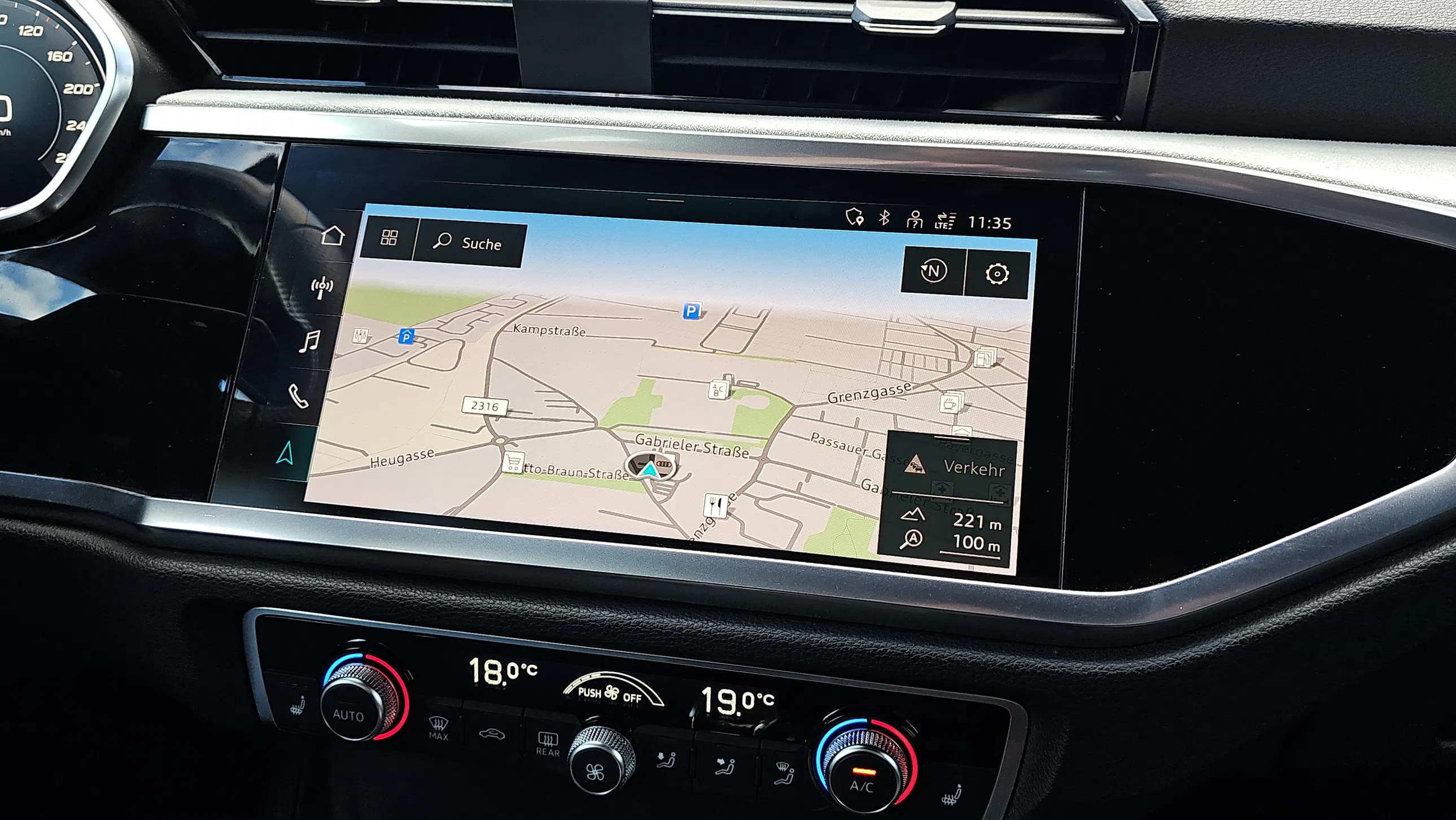 Audi Q3 SB 45 TFSI quattro S-line | Bild 14 von 20