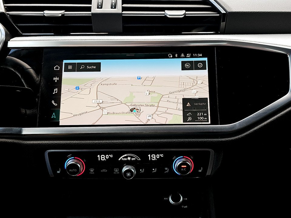Audi Q3 SB 45 TFSI quattro S-line | Bild 13 von 20