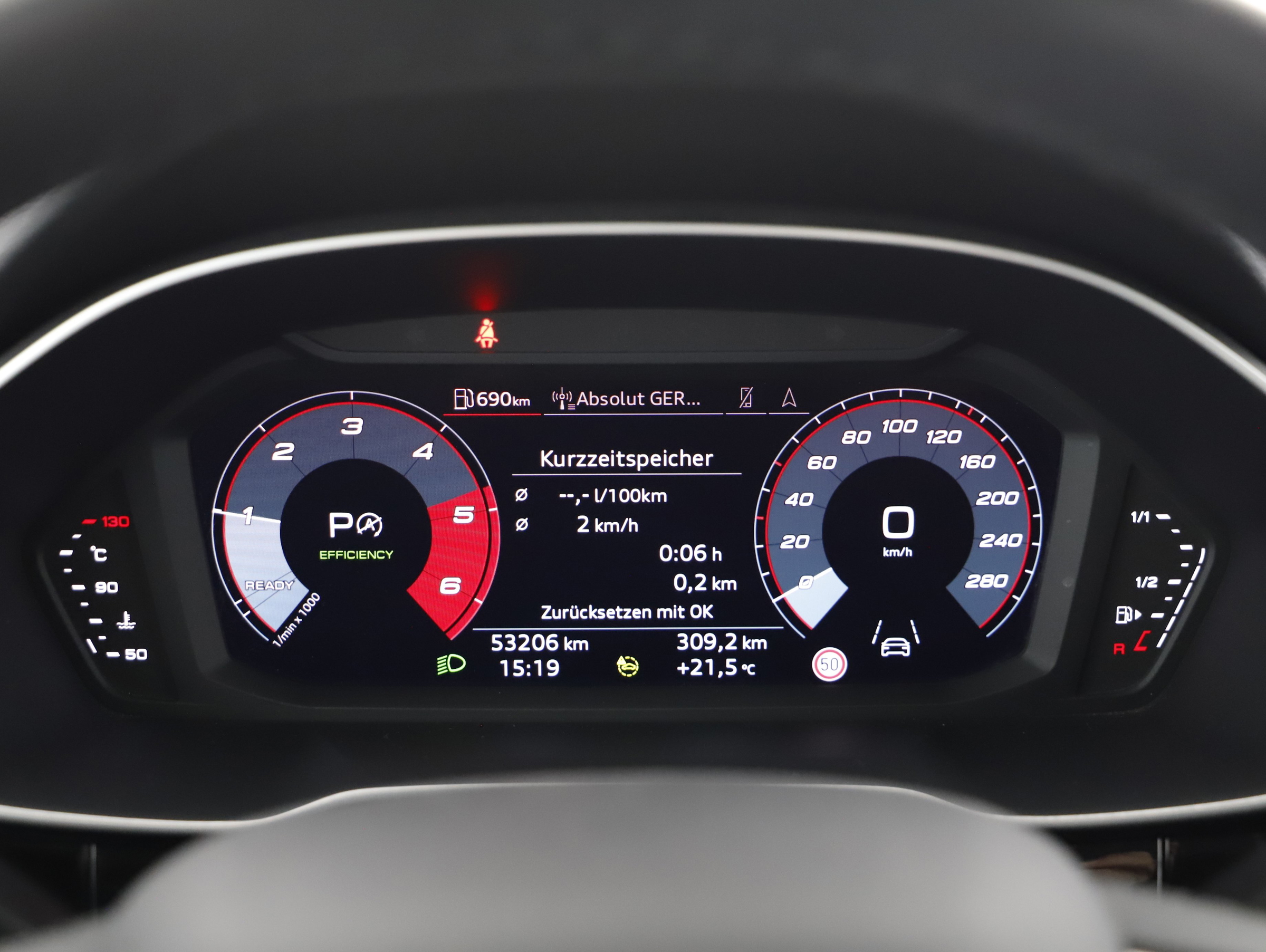 Audi Q3 Sportback 35 2.0 TDI quattro S-Line | Bild 6 von 23
