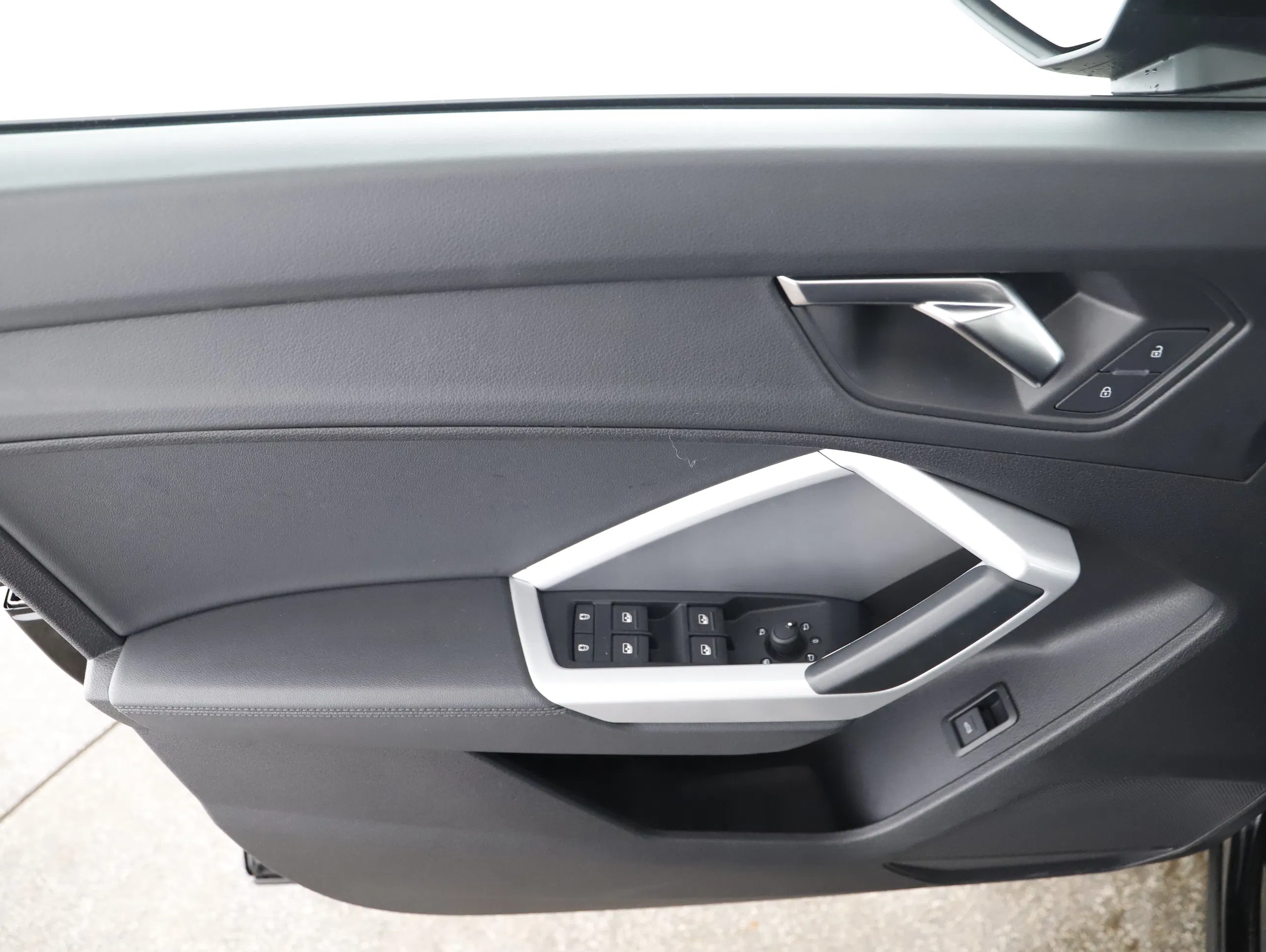 Audi Q3 35 TDI advanced Aut | Bild 15 von 23