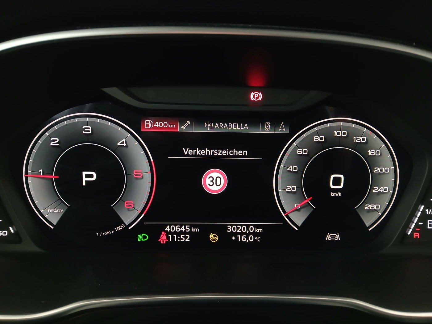 Audi Q3 40 2.0 TDI quattro | Bild 17 von 24