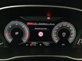 Audi Q3 40 2.0 TDI quattro | Thumbnail 17 von 24