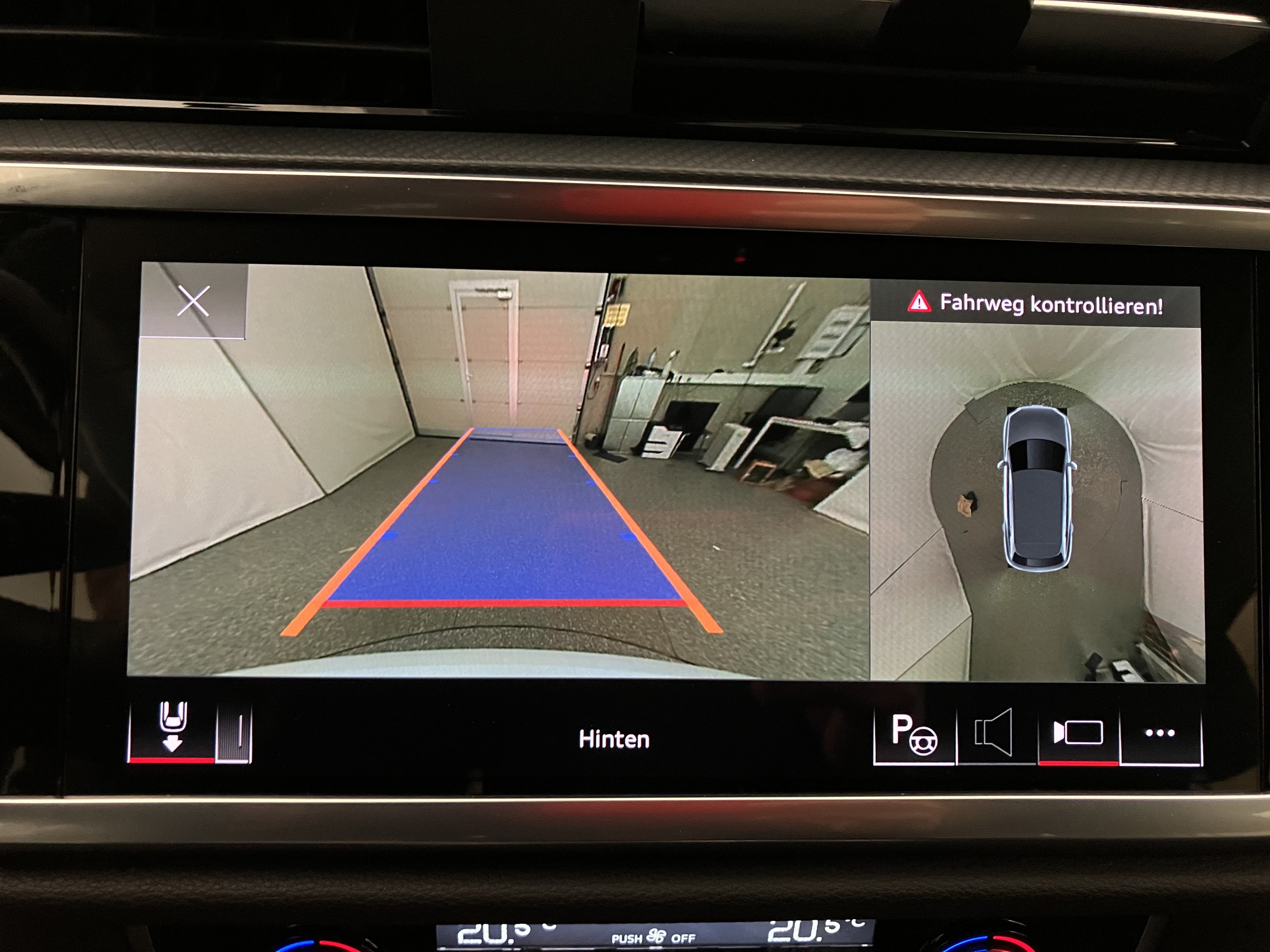 Audi Q3 35 2.0 TDI S-Line | Bild 23 von 30