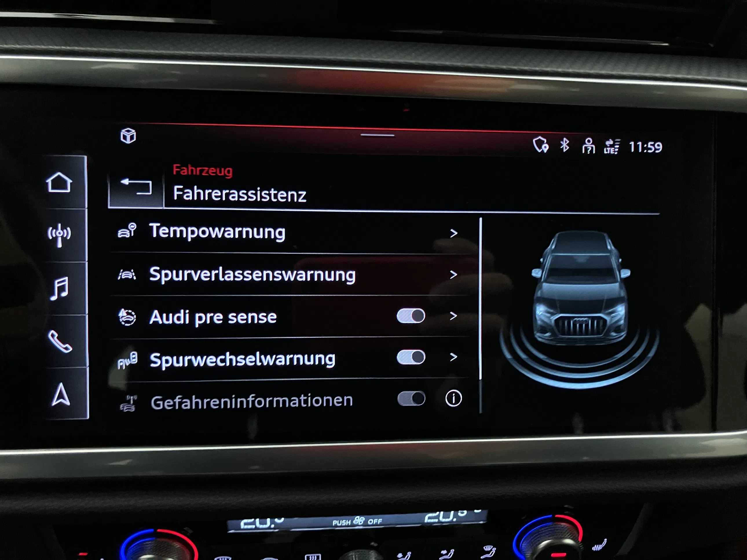 Audi Q3 35 2.0 TDI S-Line | Bild 24 von 30