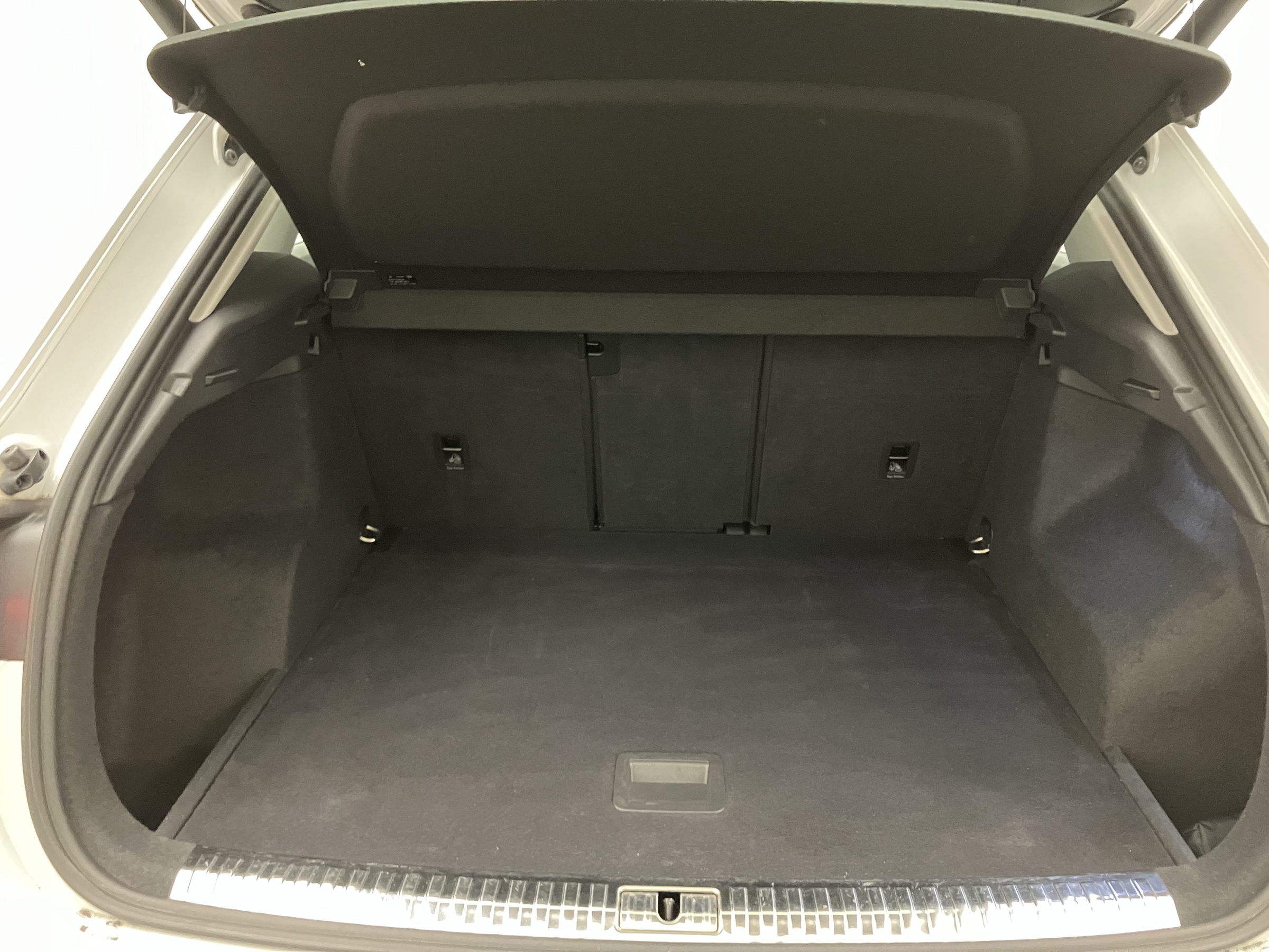 Audi Q3 35 2.0 TDI S-Line | Bild 29 von 30