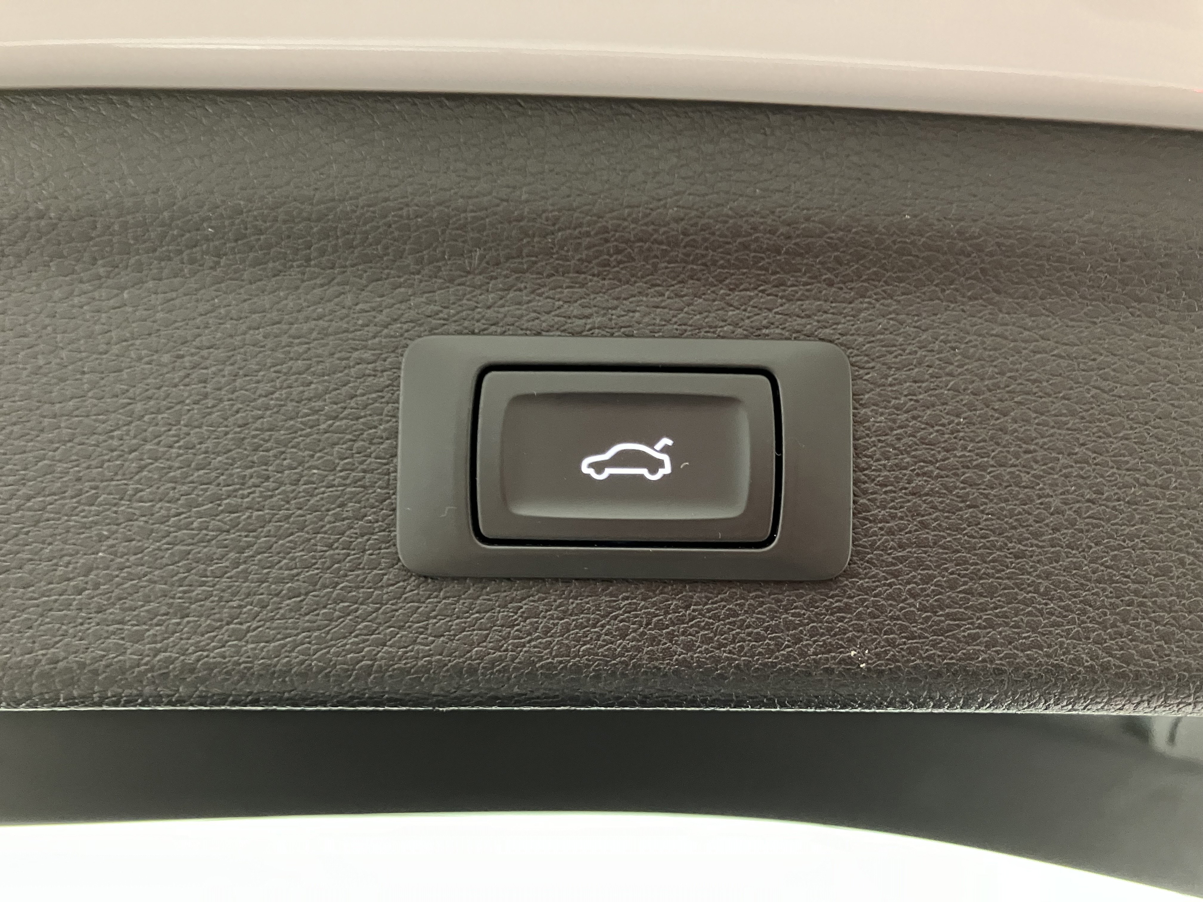 Audi Q3 35 2.0 TDI S-Line | Bild 30 von 30