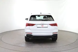 Audi Q3 35 2.0 TDI S-Line | Thumbnail 5 von 30