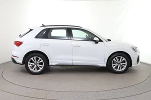 Audi Q3 35 2.0 TDI S-Line | Thumbnail 7 von 30