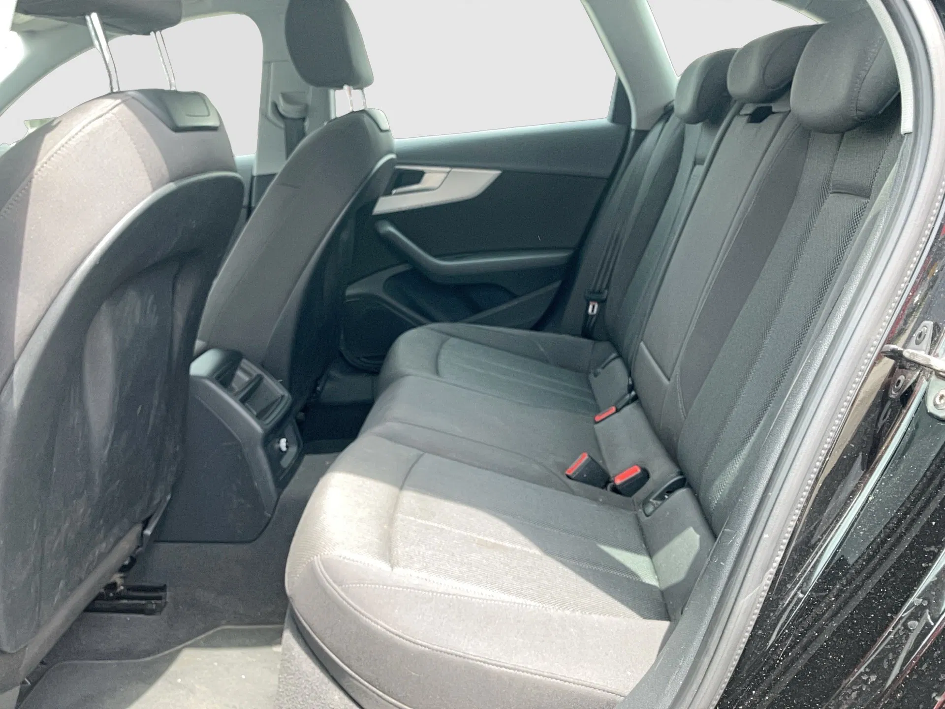 Audi A4 Avant 2.0 TDI | Bild 17 von 21