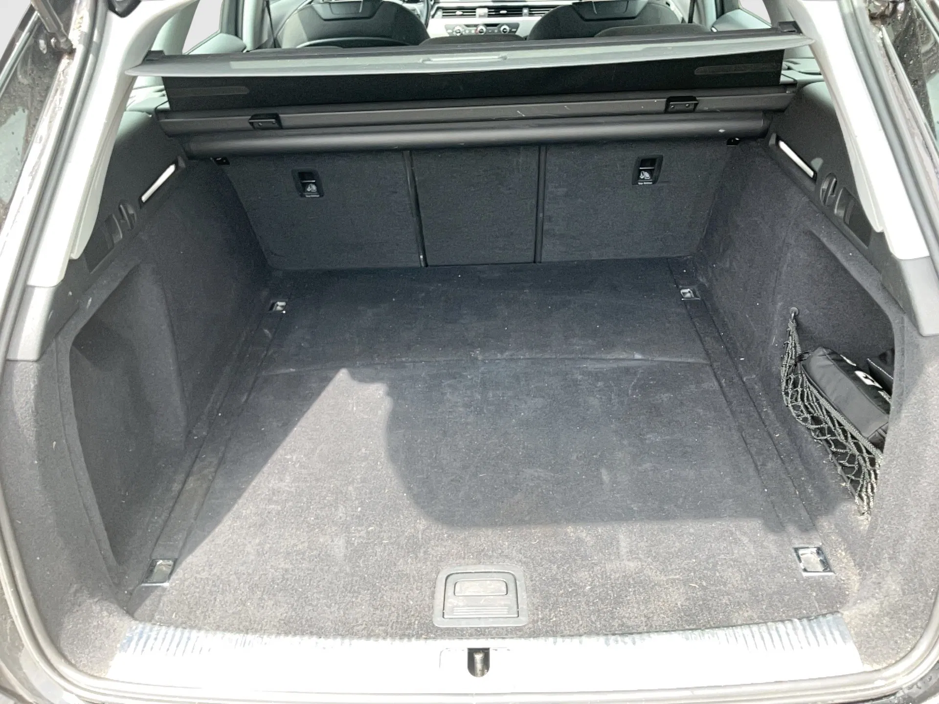 Audi A4 Avant 2.0 TDI | Bild 18 von 21