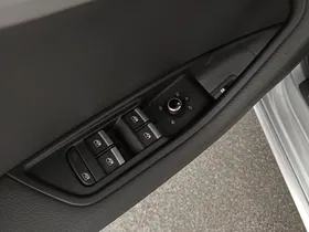 Audi A4 Avant 40 2.0 TDI quattro advanced | Thumbnail 12 von 31