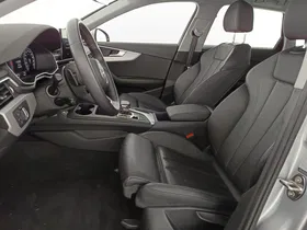 Audi A4 Avant 40 2.0 TDI quattro advanced | Thumbnail 14 von 31