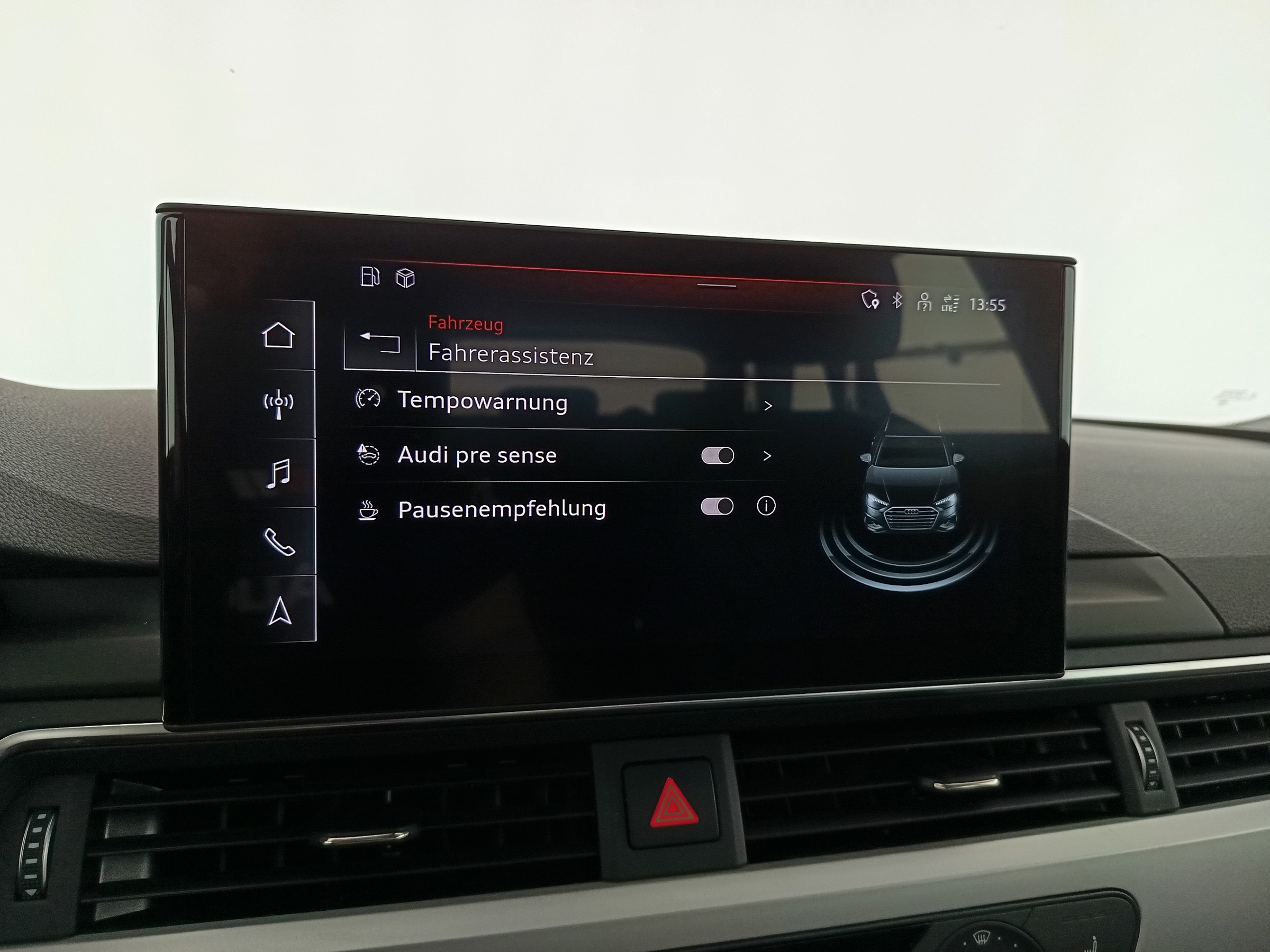 Audi A4 Avant 40 2.0 TDI quattro advanced | Bild 25 von 31