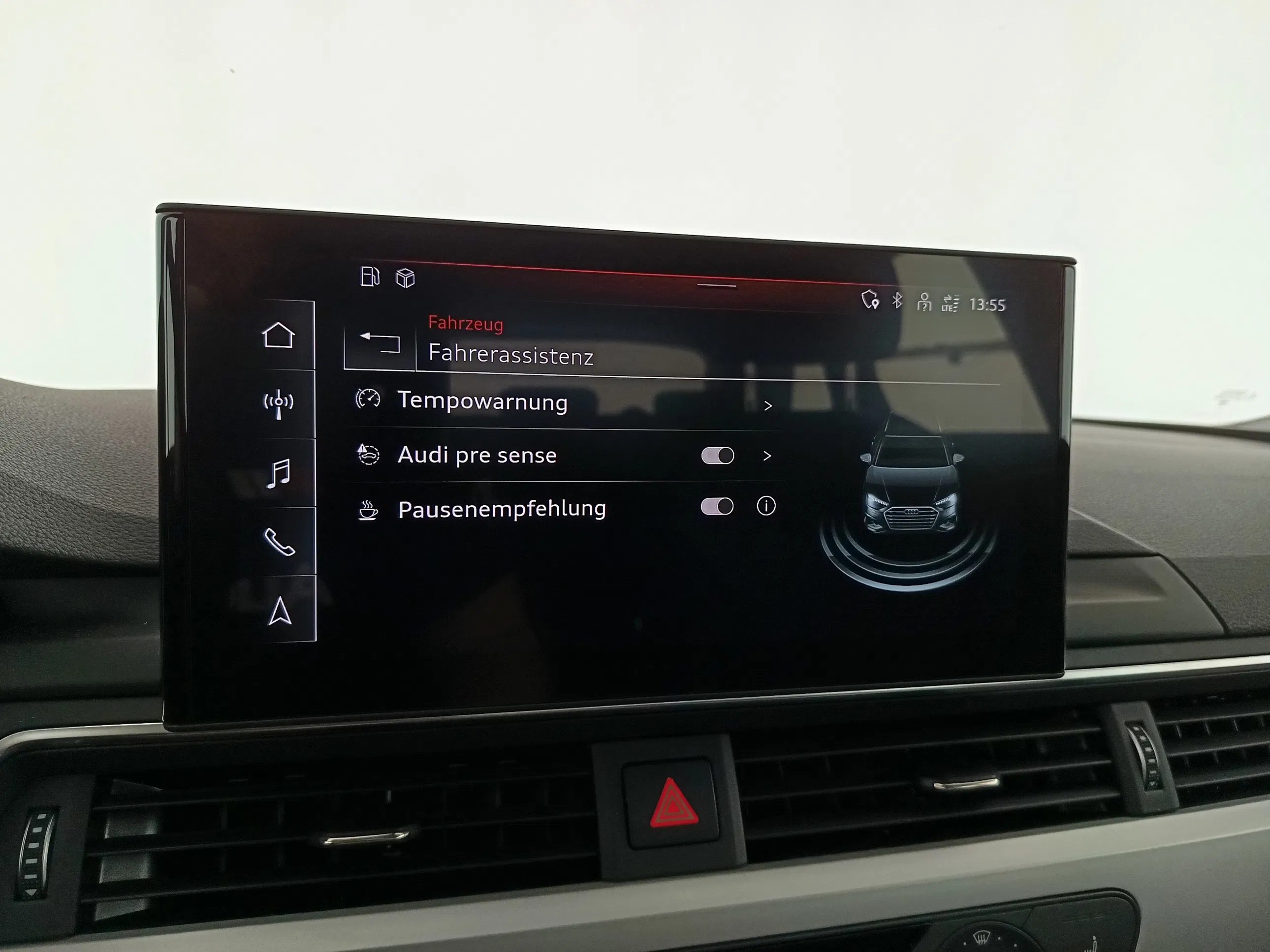 Audi A4 Avant 40 2.0 TDI quattro advanced | Bild 25 von 31