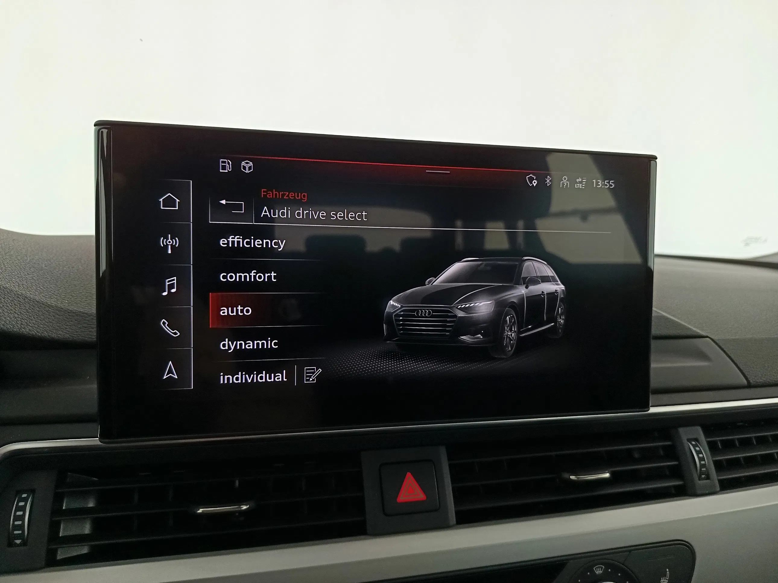 Audi A4 Avant 40 2.0 TDI quattro advanced | Bild 27 von 31