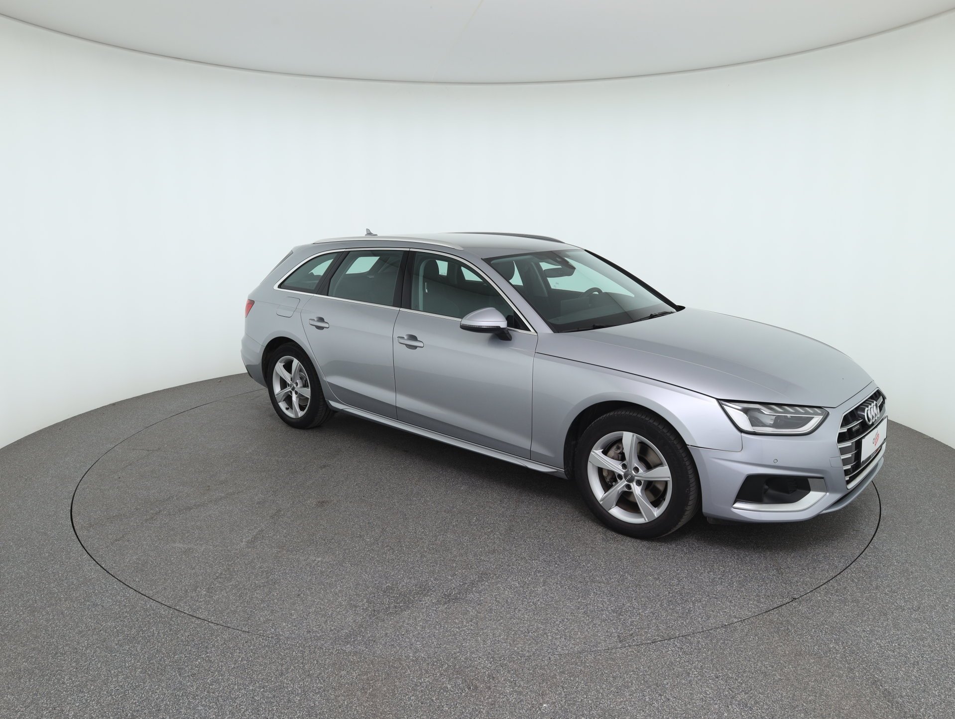 Audi A4 Avant 40 2.0 TDI quattro advanced | Bild 4 von 31