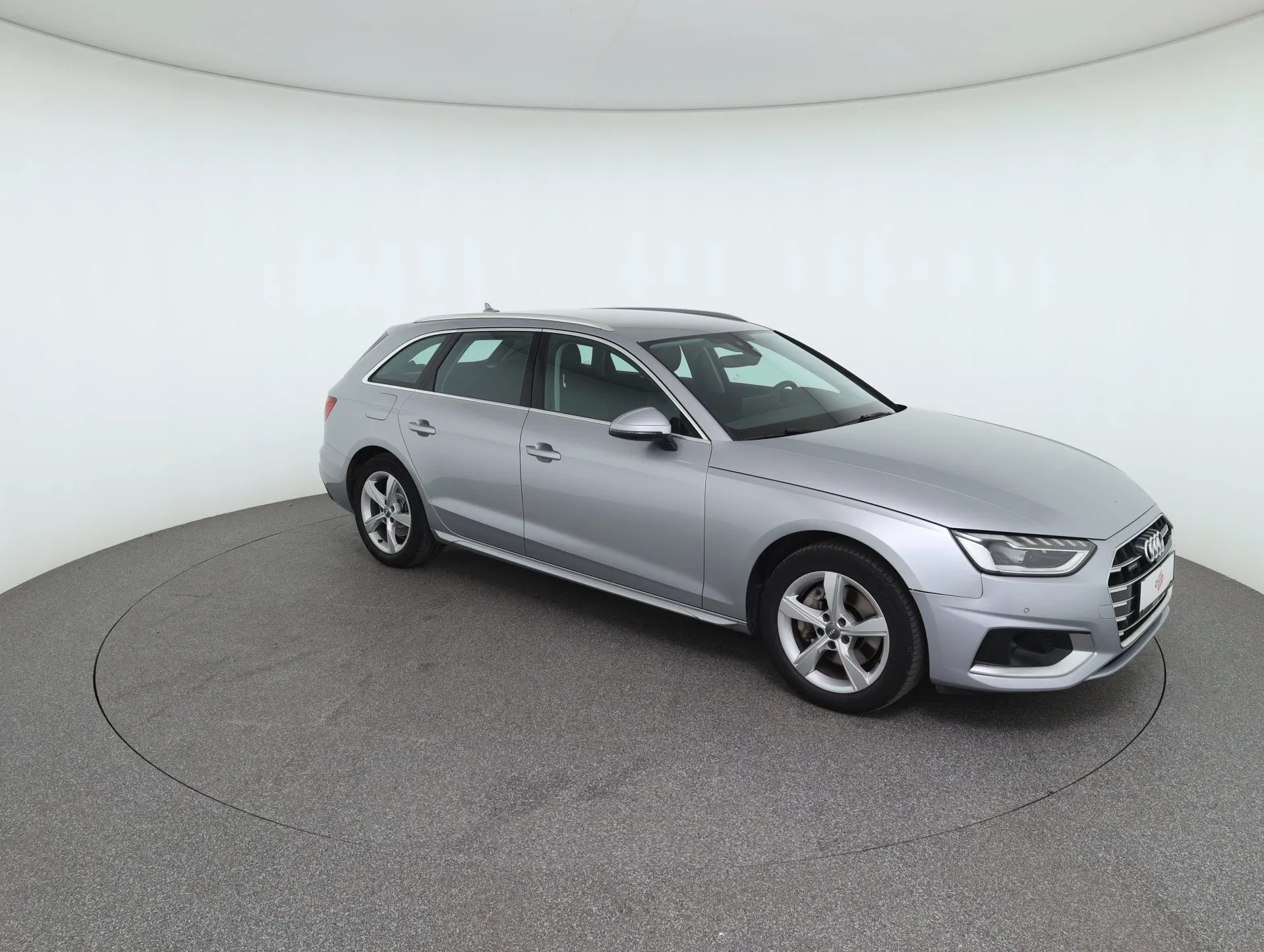 Audi A4 Avant 40 2.0 TDI quattro advanced | Bild 4 von 31