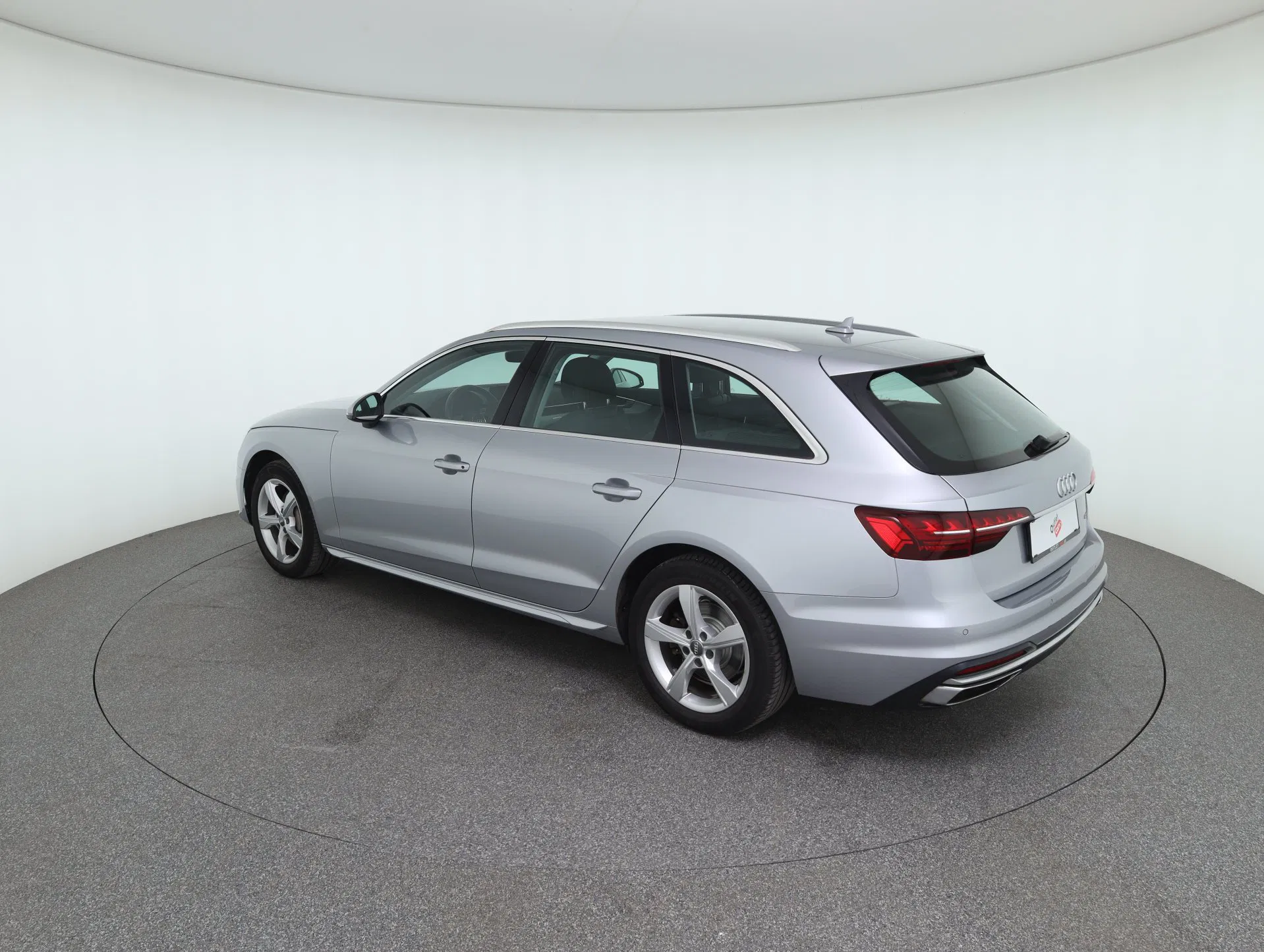 Audi A4 Avant 40 2.0 TDI quattro advanced | Bild 8 von 31