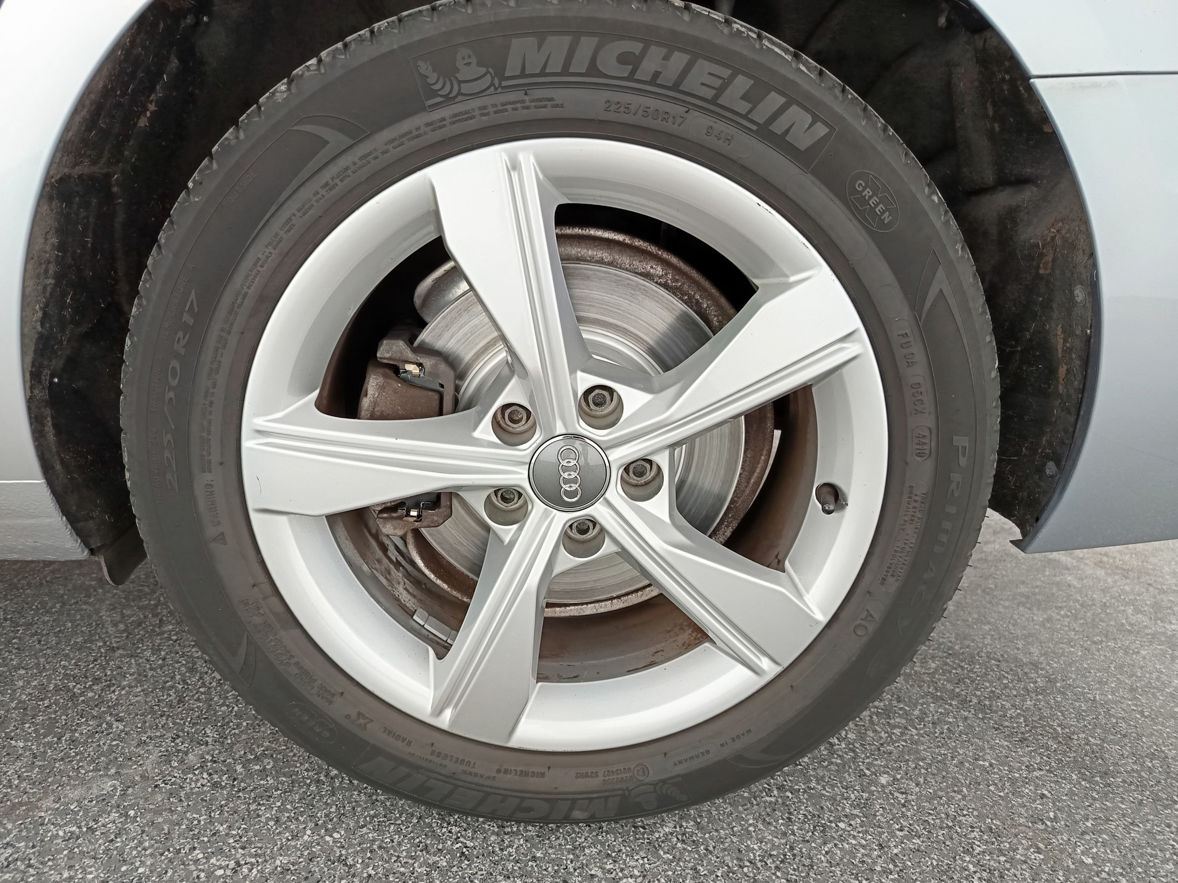 Audi A4 Avant 40 2.0 TDI quattro advanced | Bild 10 von 31