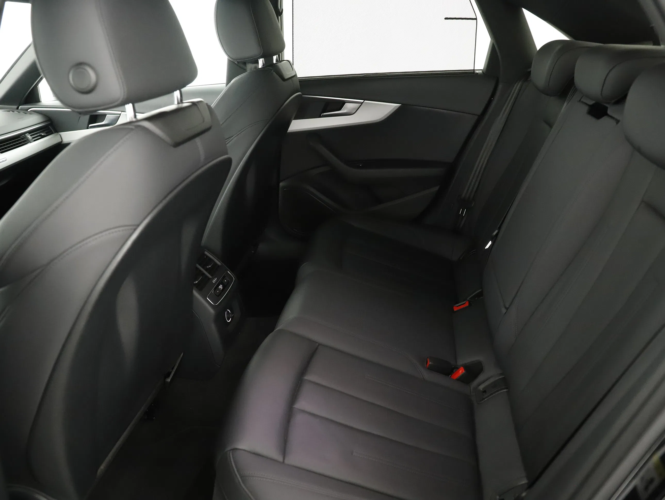 Audi A4 45 3.0 TDI quattro advanced | Bild 11 von 28