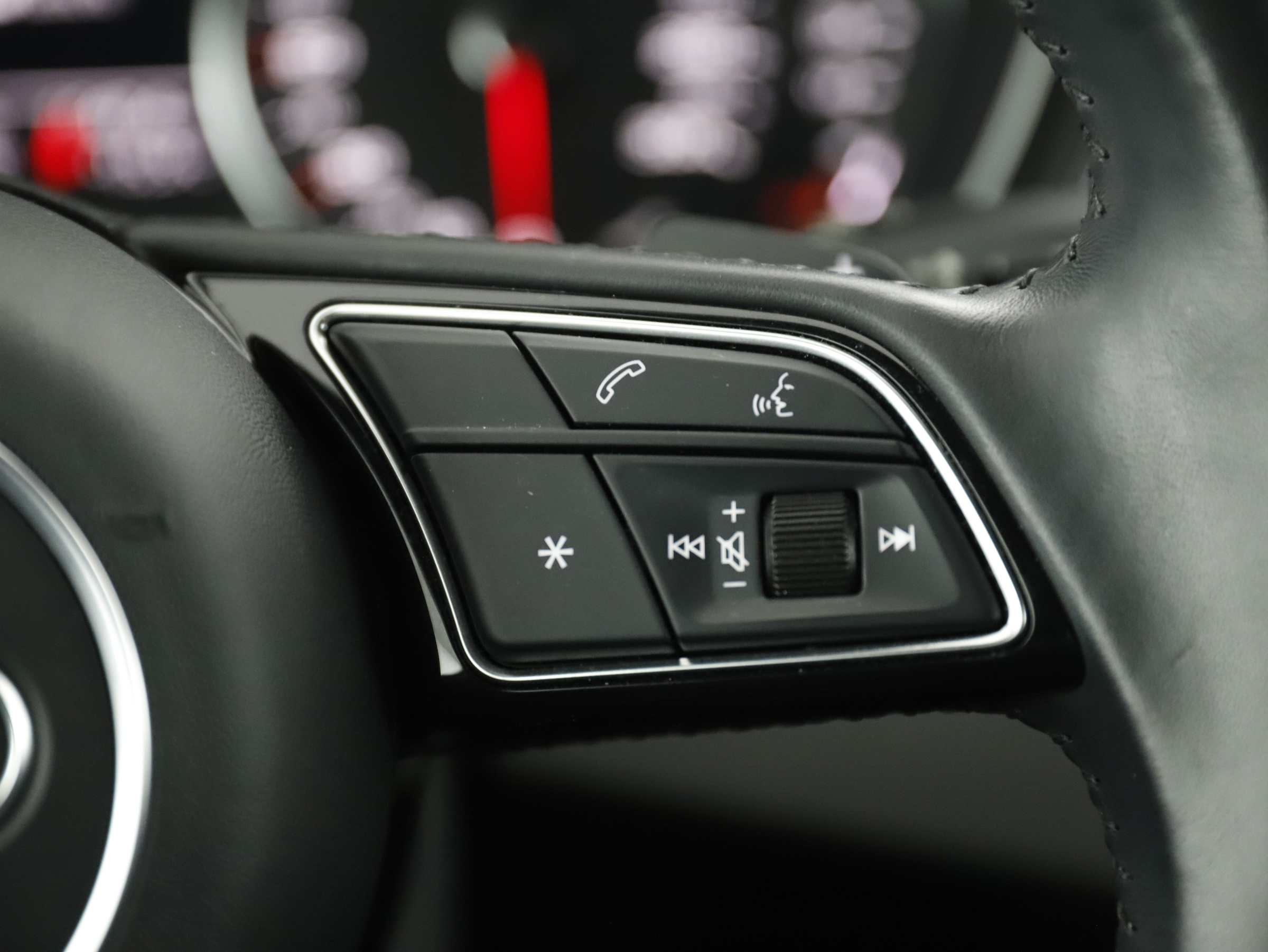 Audi A4 45 3.0 TDI quattro advanced | Bild 16 von 28