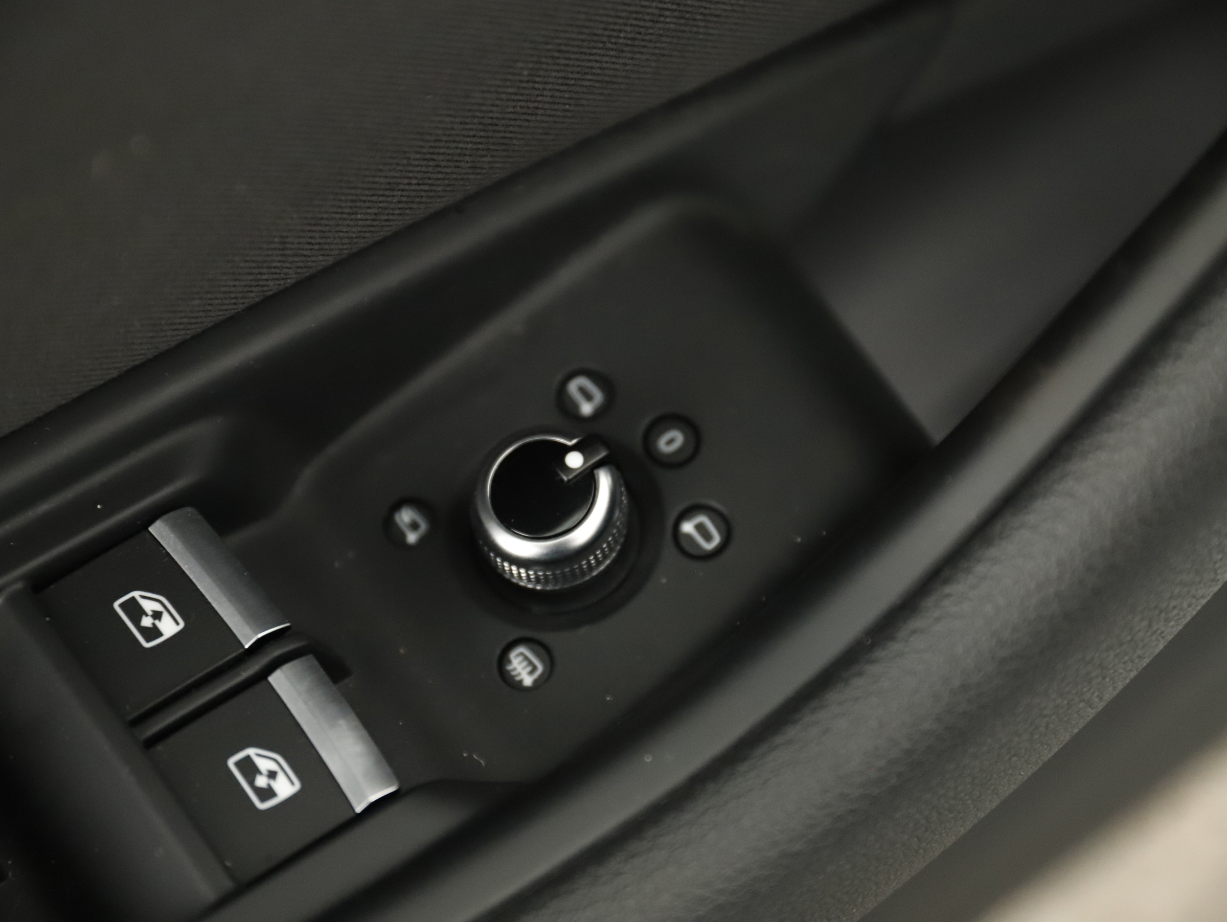 Audi A4 Avant 40 2.0 TFSI S-Line | Bild 31 von 31