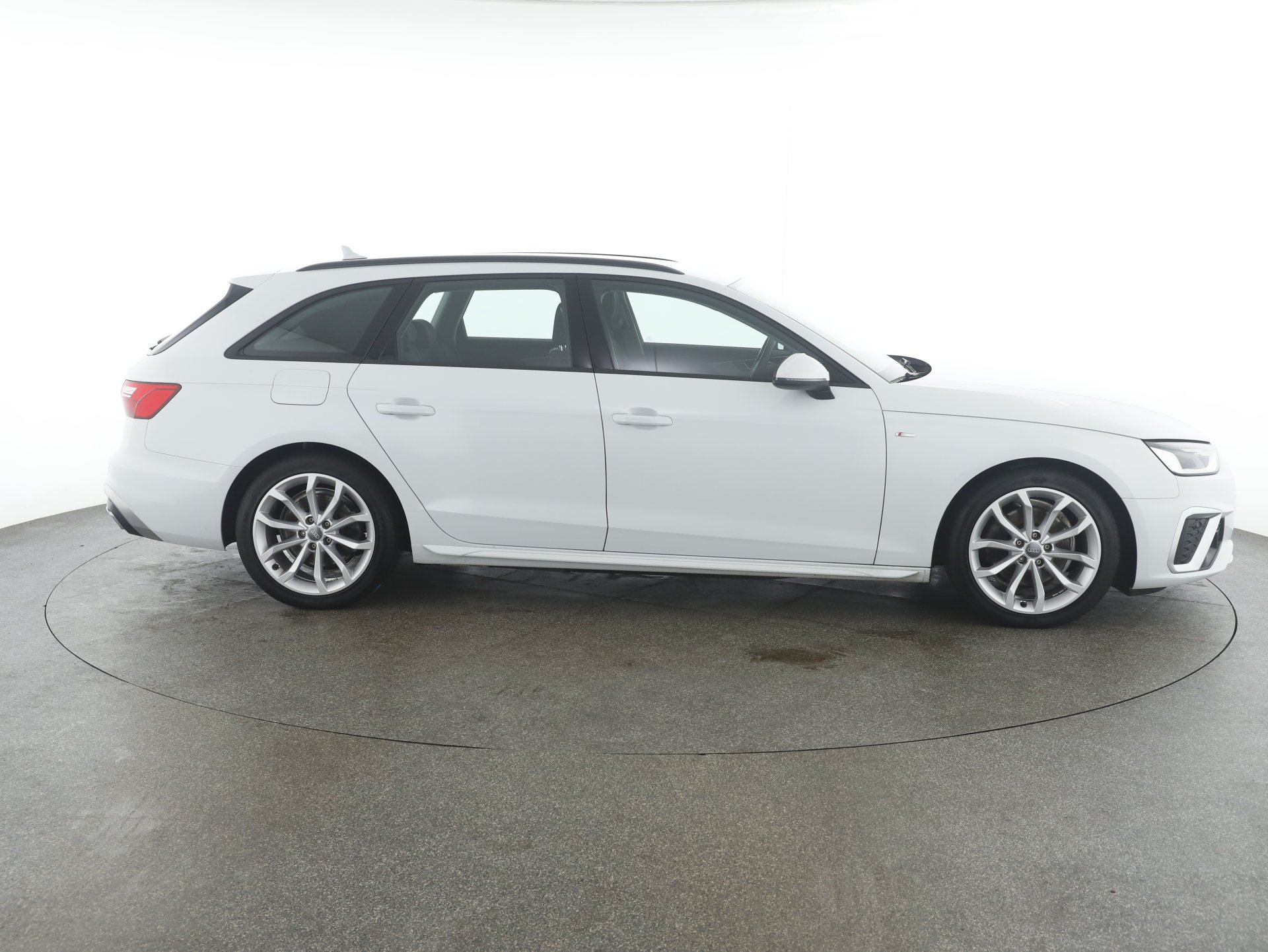 Audi A4 Avant 40 2.0 TFSI S-Line | Bild 5 von 31