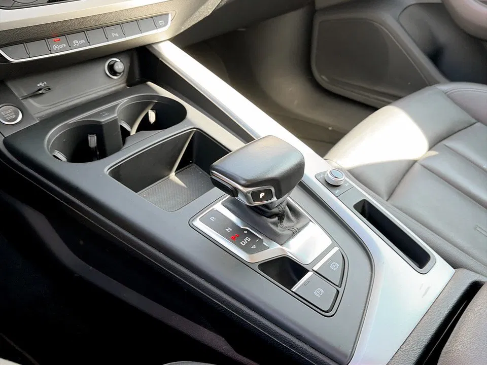 Audi A4 Avant 30 2.0 TDI S-Line | Bild 16 von 21