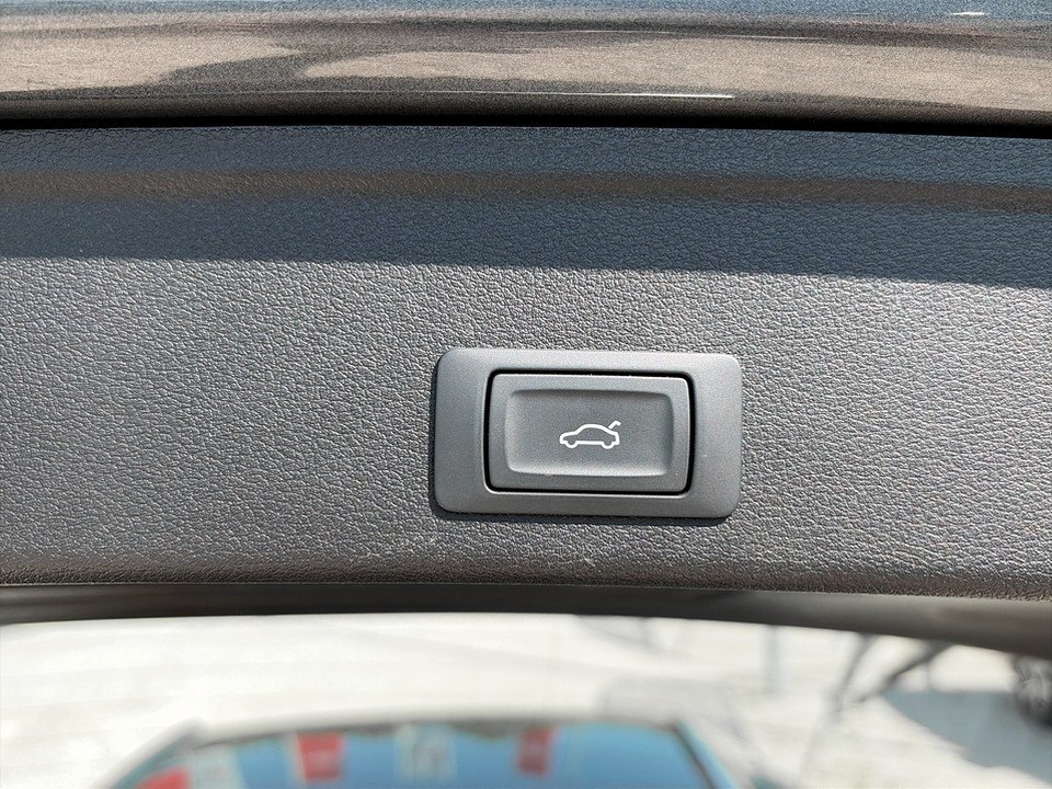 Audi A4 Avant 30 2.0 TDI S-Line | Bild 21 von 21