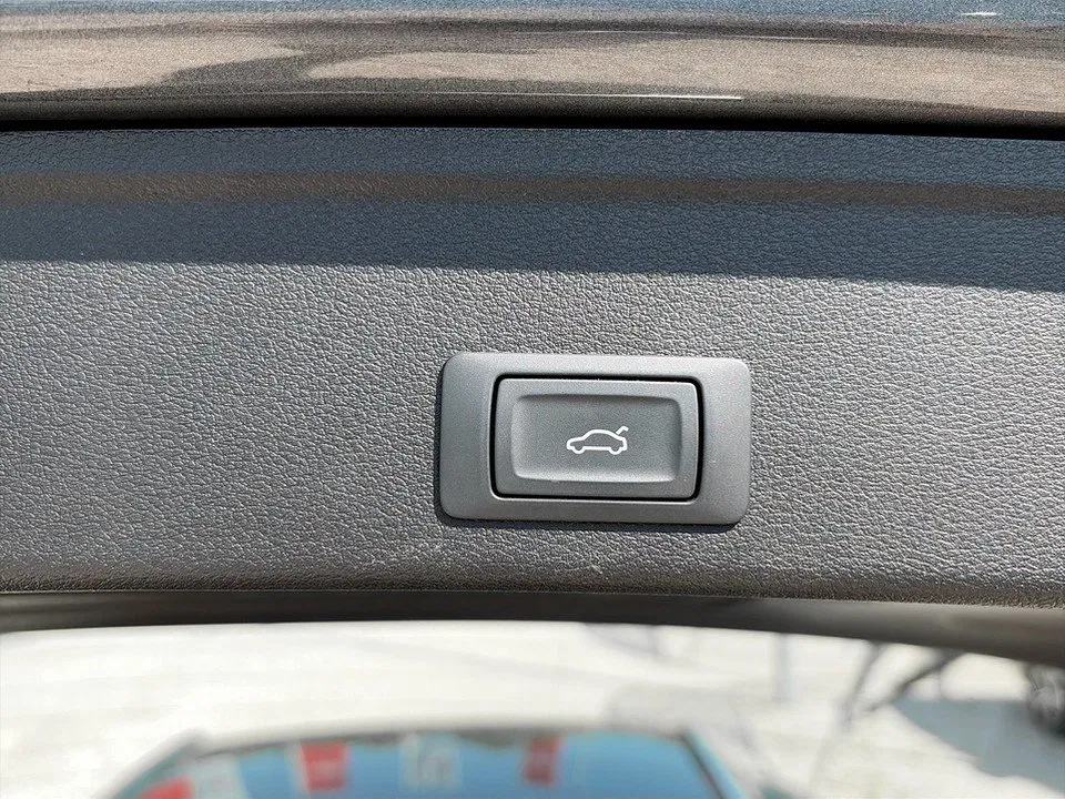 Audi A4 Avant 30 2.0 TDI S-Line | Bild 21 von 21