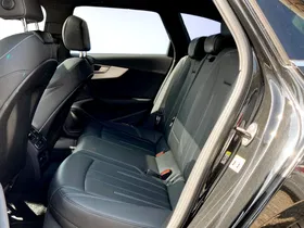 Audi A4 Avant 30 2.0 TDI advanced | Thumbnail 13 von 27