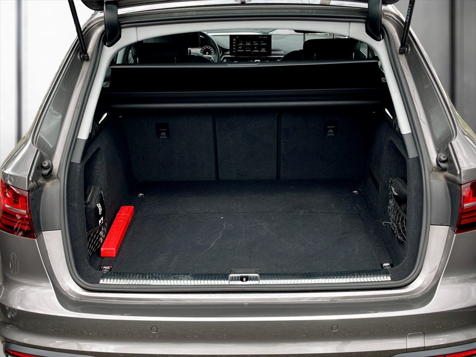 Audi A4 Avant 2.0 TDI quattro | Bild 26 von 27