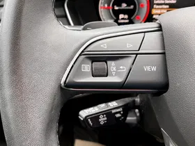 Audi A4 Avant 2.0 TDI quattro | Thumbnail 15 von 27