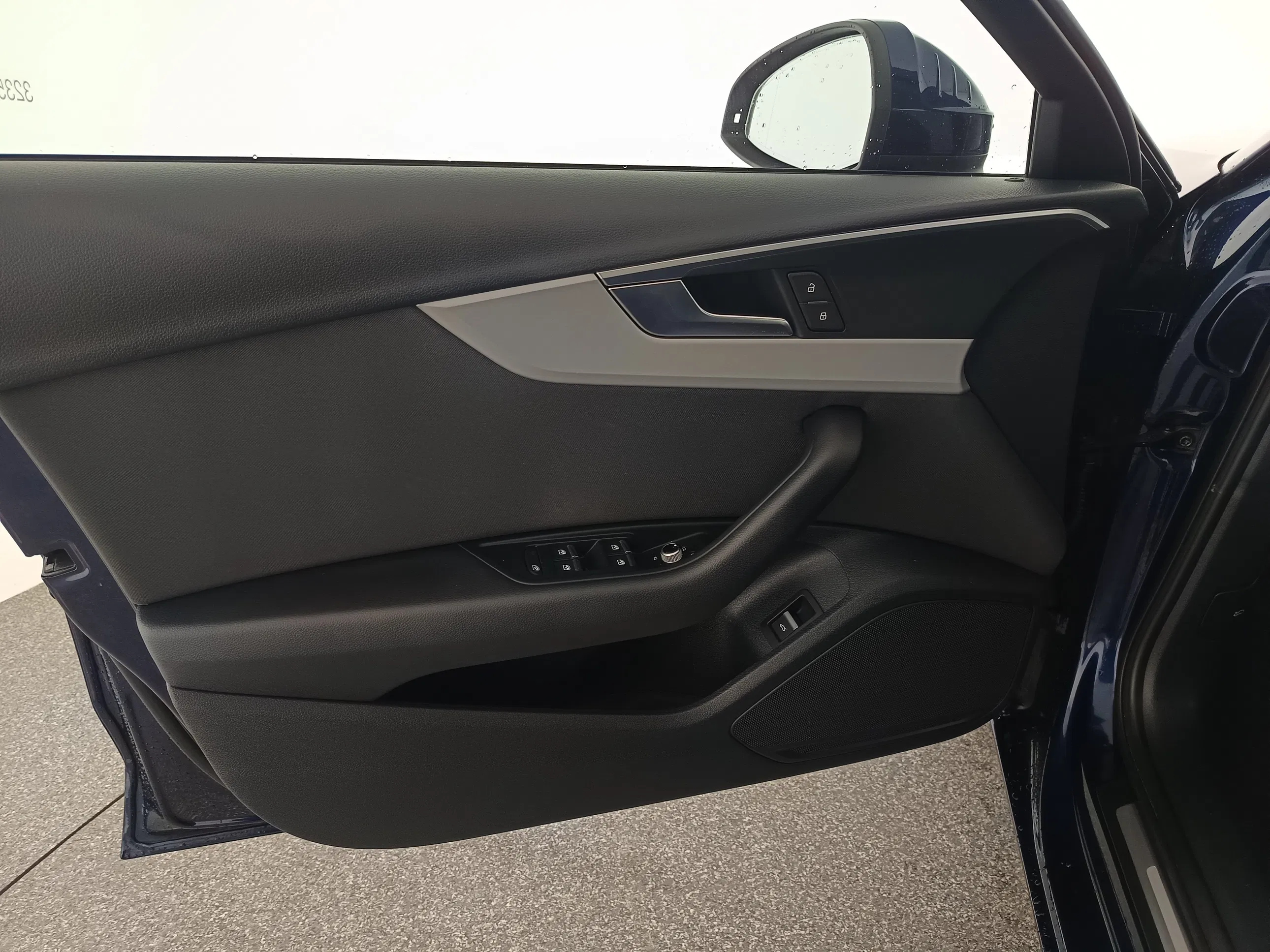 Audi A4 Avant 30 2.0 TDI | Bild 11 von 31