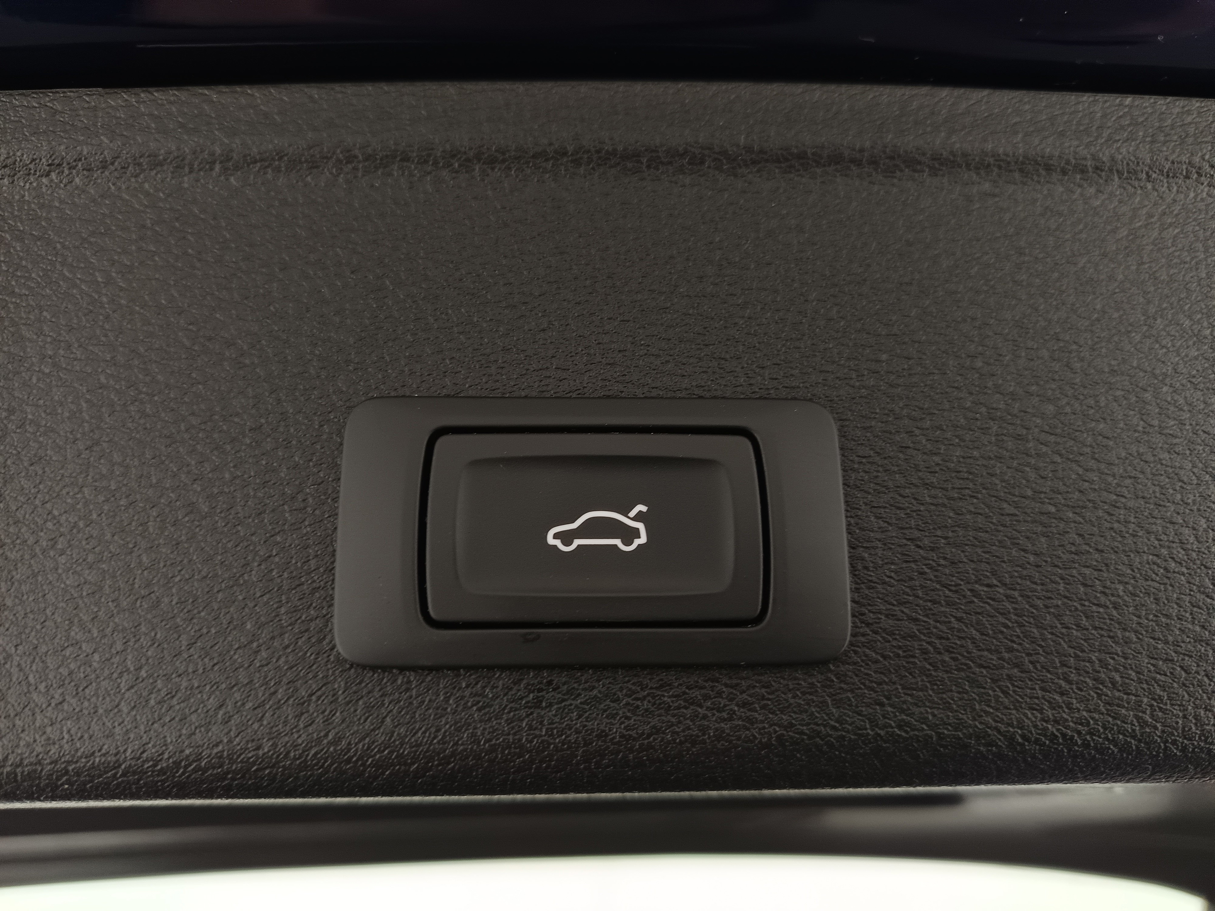 Audi A4 Avant 30 2.0 TDI | Bild 31 von 31