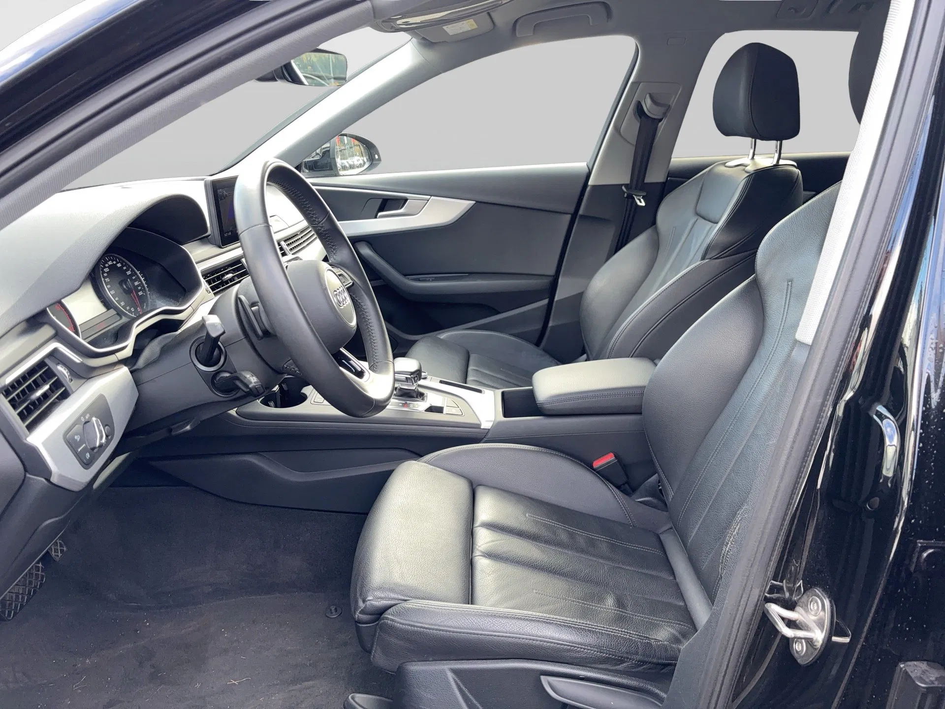 Audi A4 2.0 TDI Avant quattro sport ultra | Bild 12 von 30