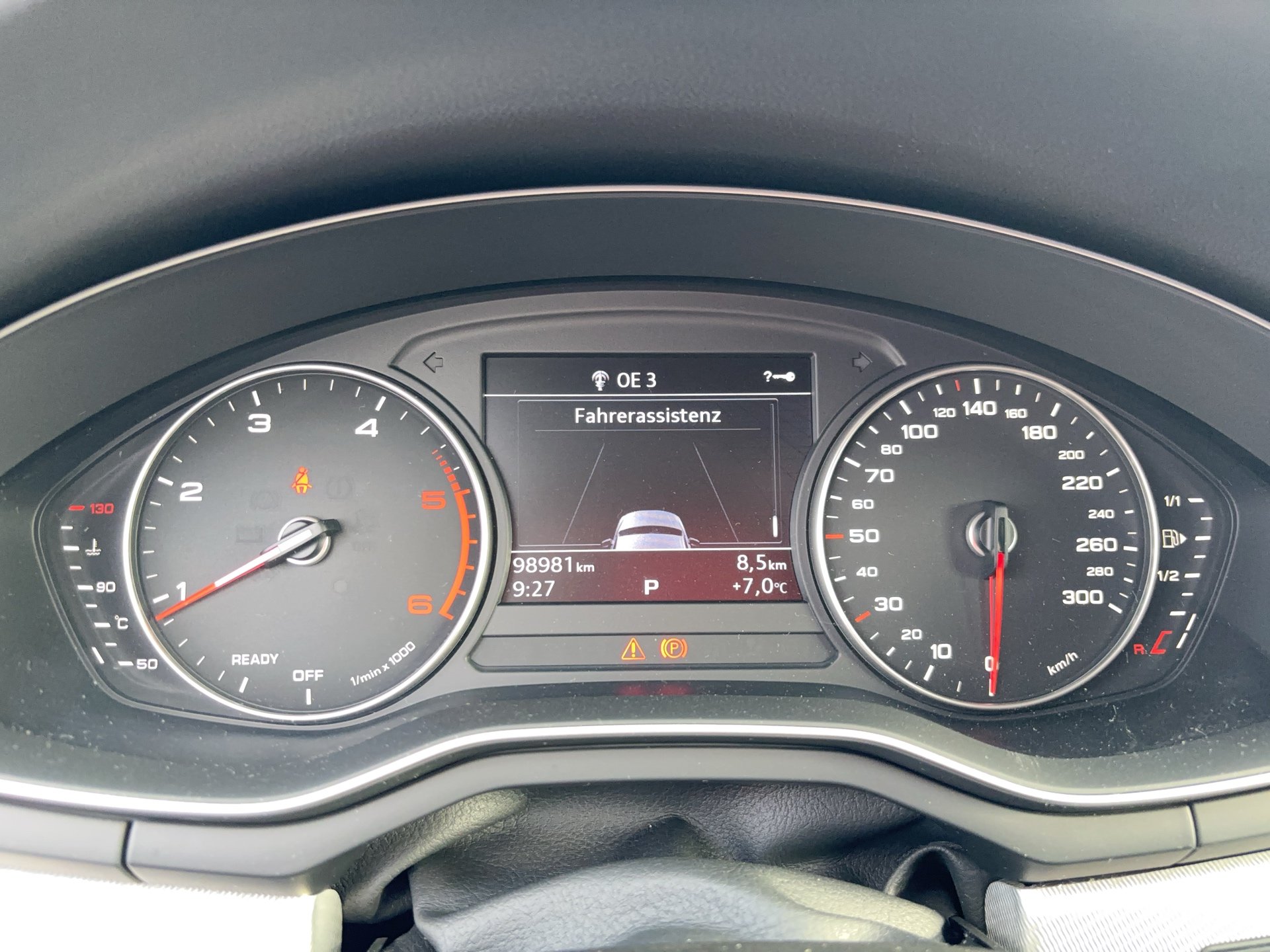 Audi A4 2.0 TDI Avant quattro sport ultra | Bild 16 von 30