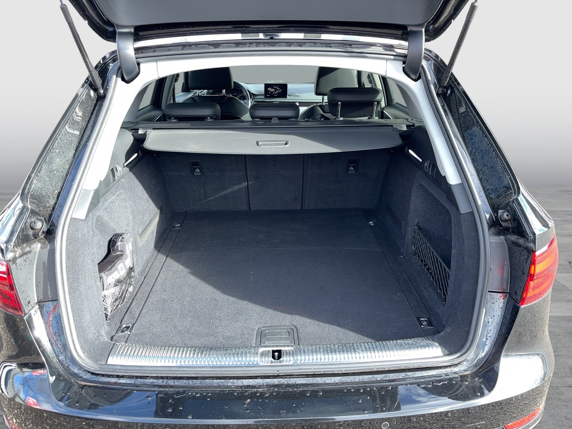 Audi A4 2.0 TDI Avant quattro sport ultra | Bild 25 von 30