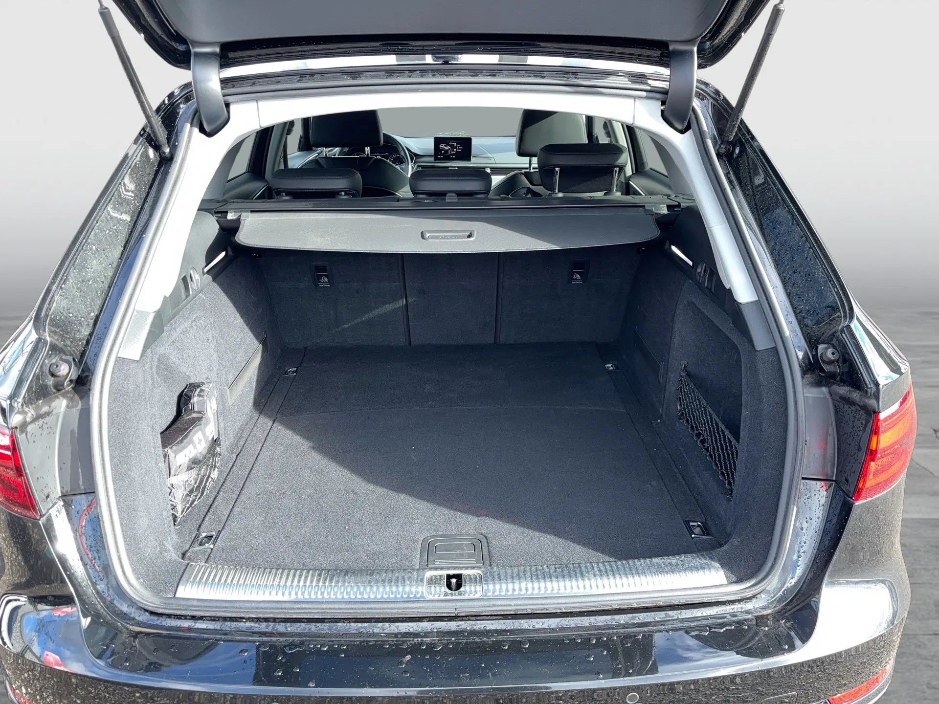 Audi A4 2.0 TDI Avant quattro sport ultra | Bild 25 von 30