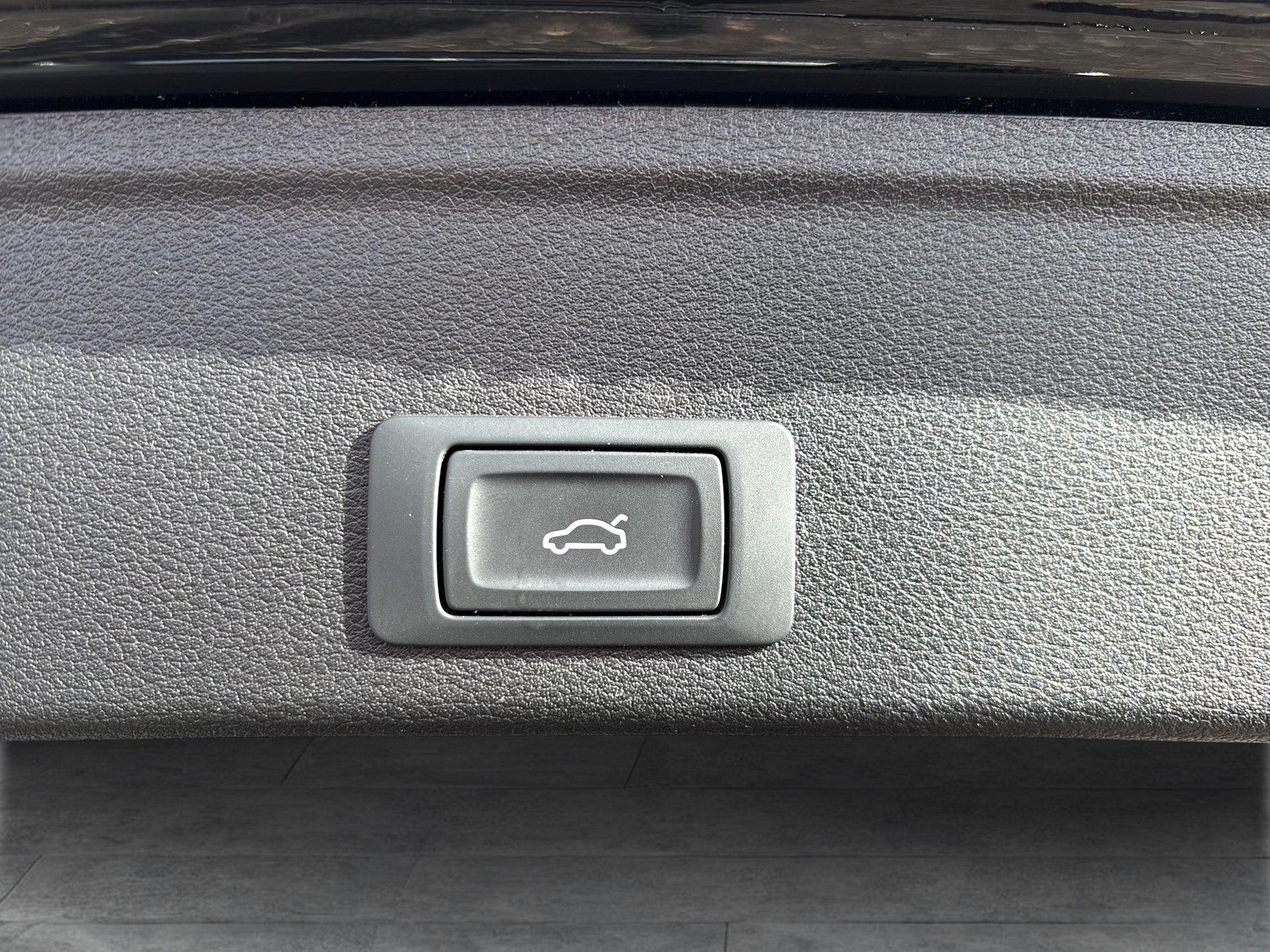 Audi A4 2.0 TDI Avant quattro sport ultra | Bild 26 von 30