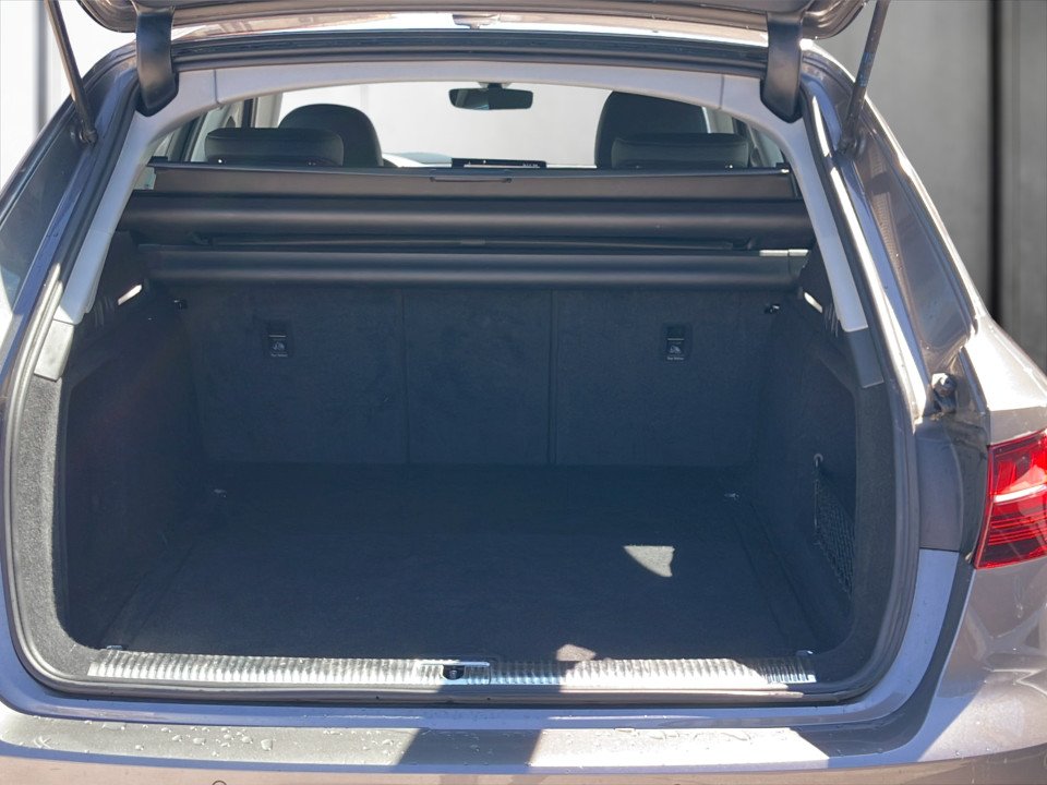Audi A4 Avant 30 TDI Aut. | Bild 14 von 17