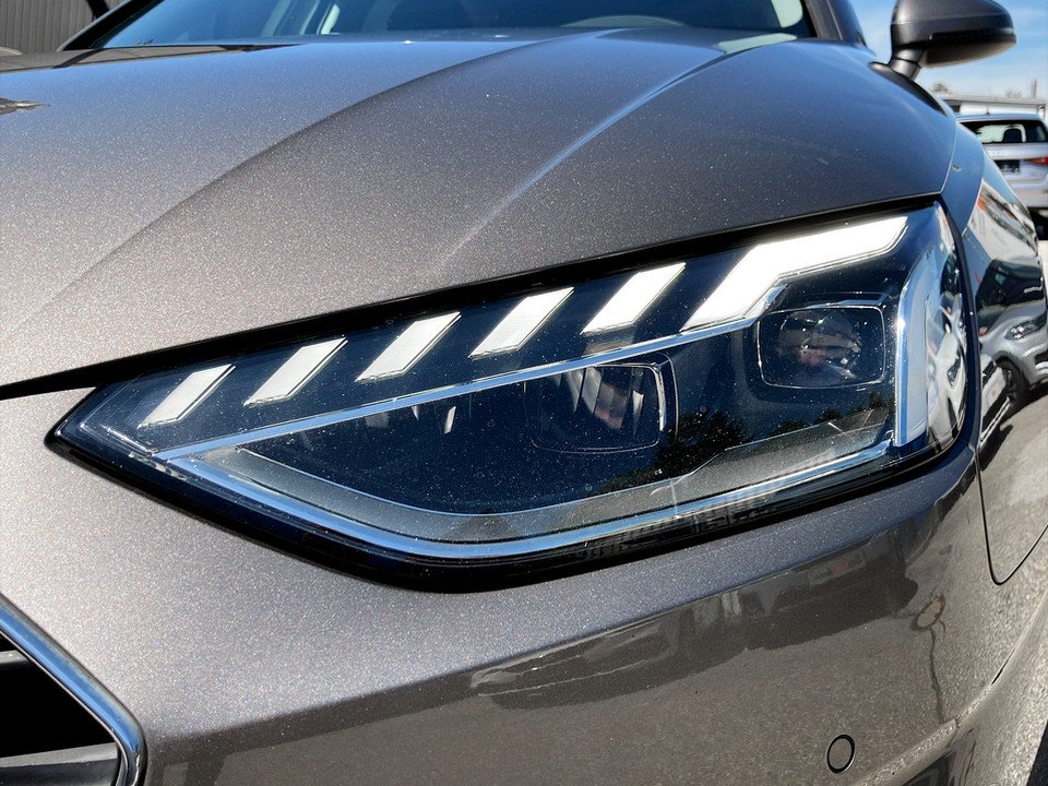 Audi A4 Avant 30 TDI Aut. | Bild 16 von 17