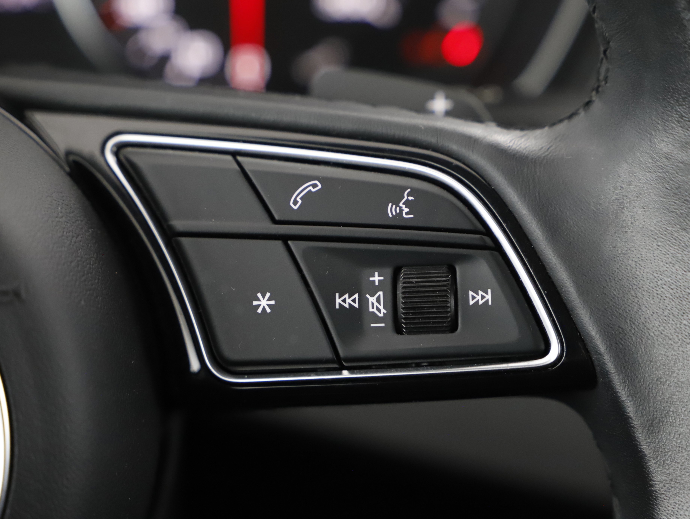 Audi A4 Avant 35 TDI advanced Aut. | Bild 13 von 23