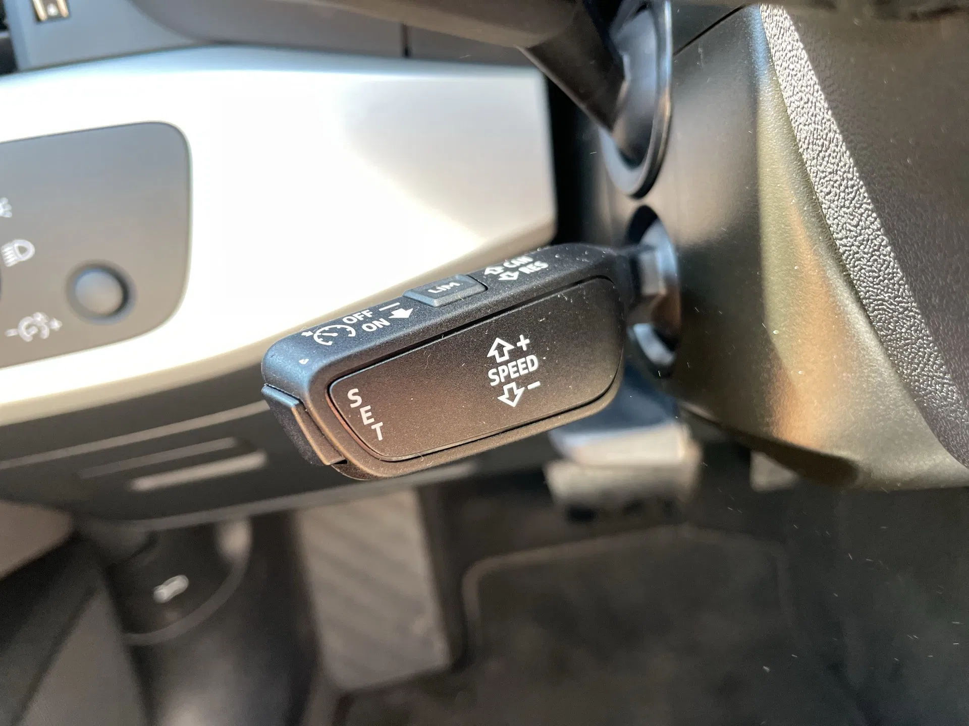 Audi A4 Avant 35 2.0 TFSI | Bild 11 von 25