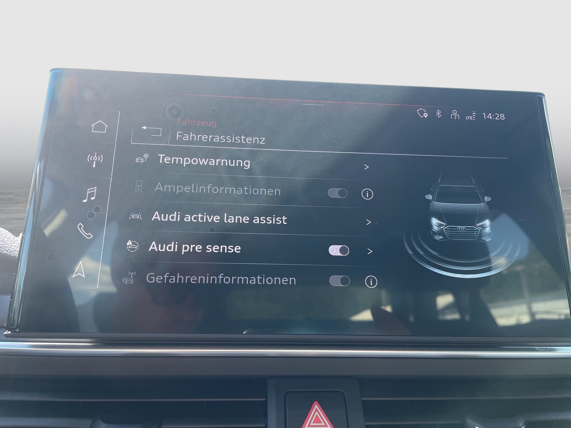 Audi A4 Avant 35 2.0 TFSI | Bild 18 von 25