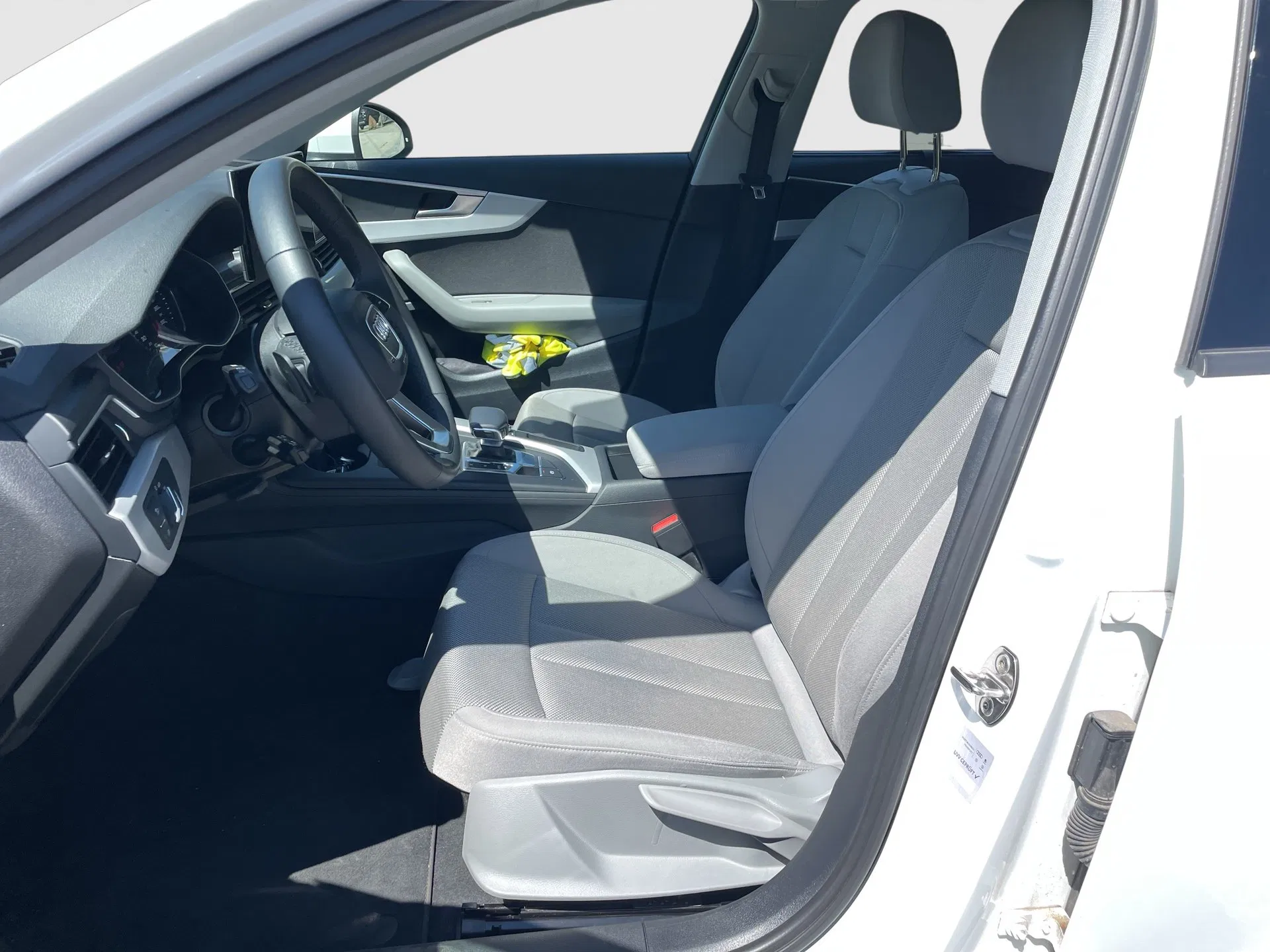 Audi A4 Avant 35 2.0 TFSI | Bild 8 von 25