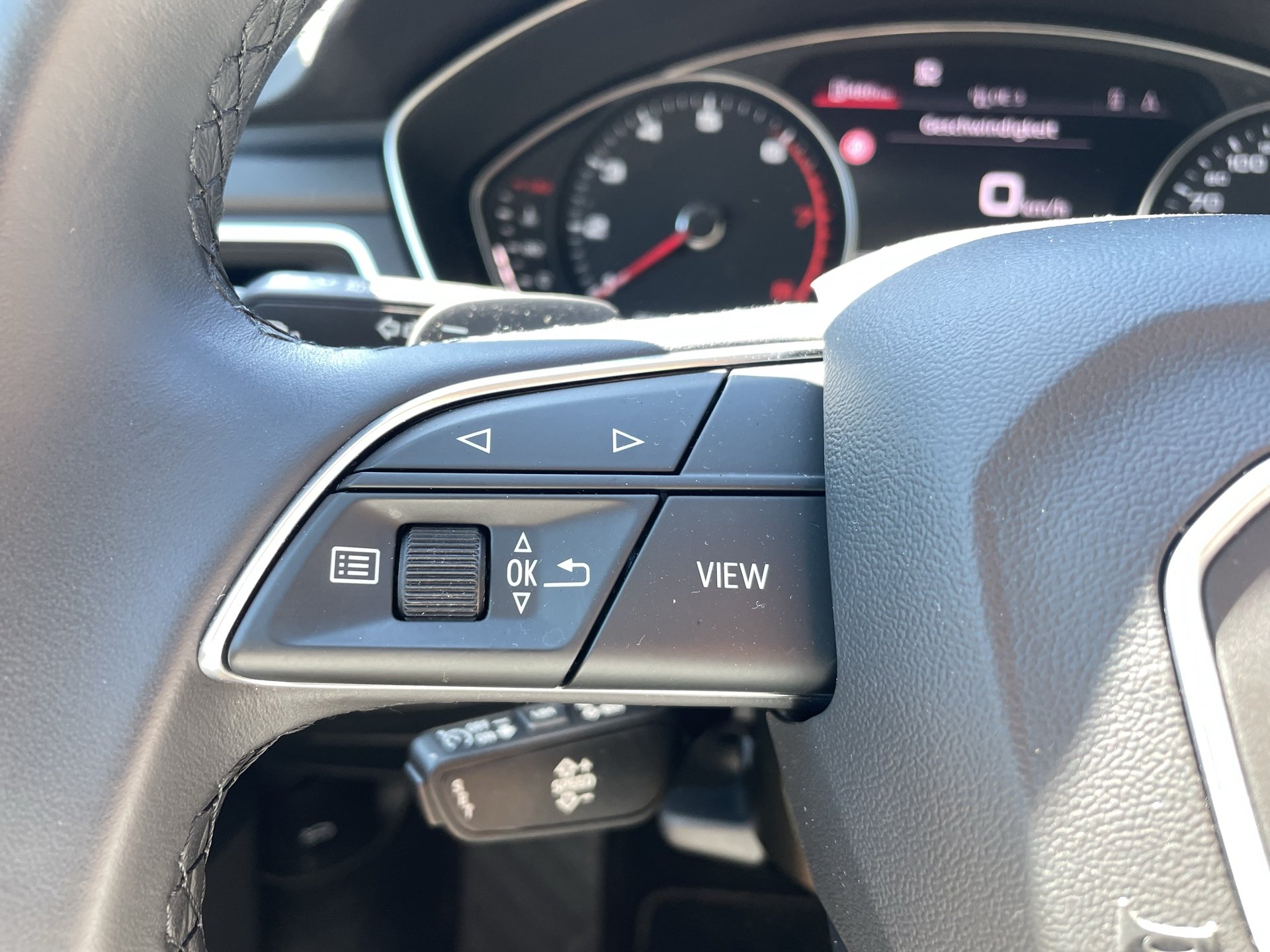 Audi A4 Avant 35 2.0 TFSI | Bild 10 von 25