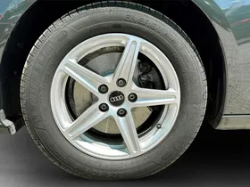 Audi A4 Avant 30 TDI | Thumbnail 6 von 24