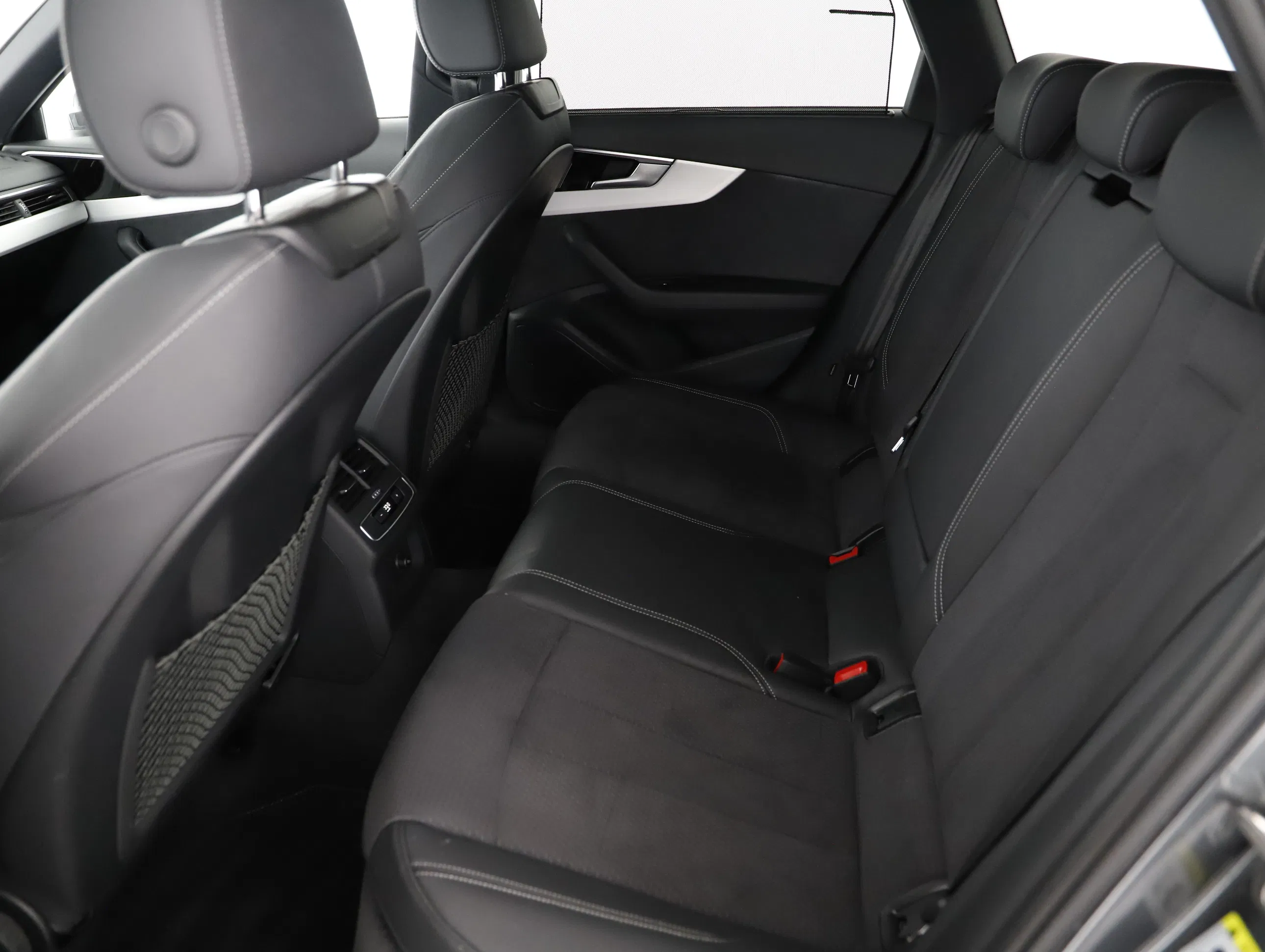 Audi A4 Avant 35 2.0 TDI S-Line | Bild 18 von 24
